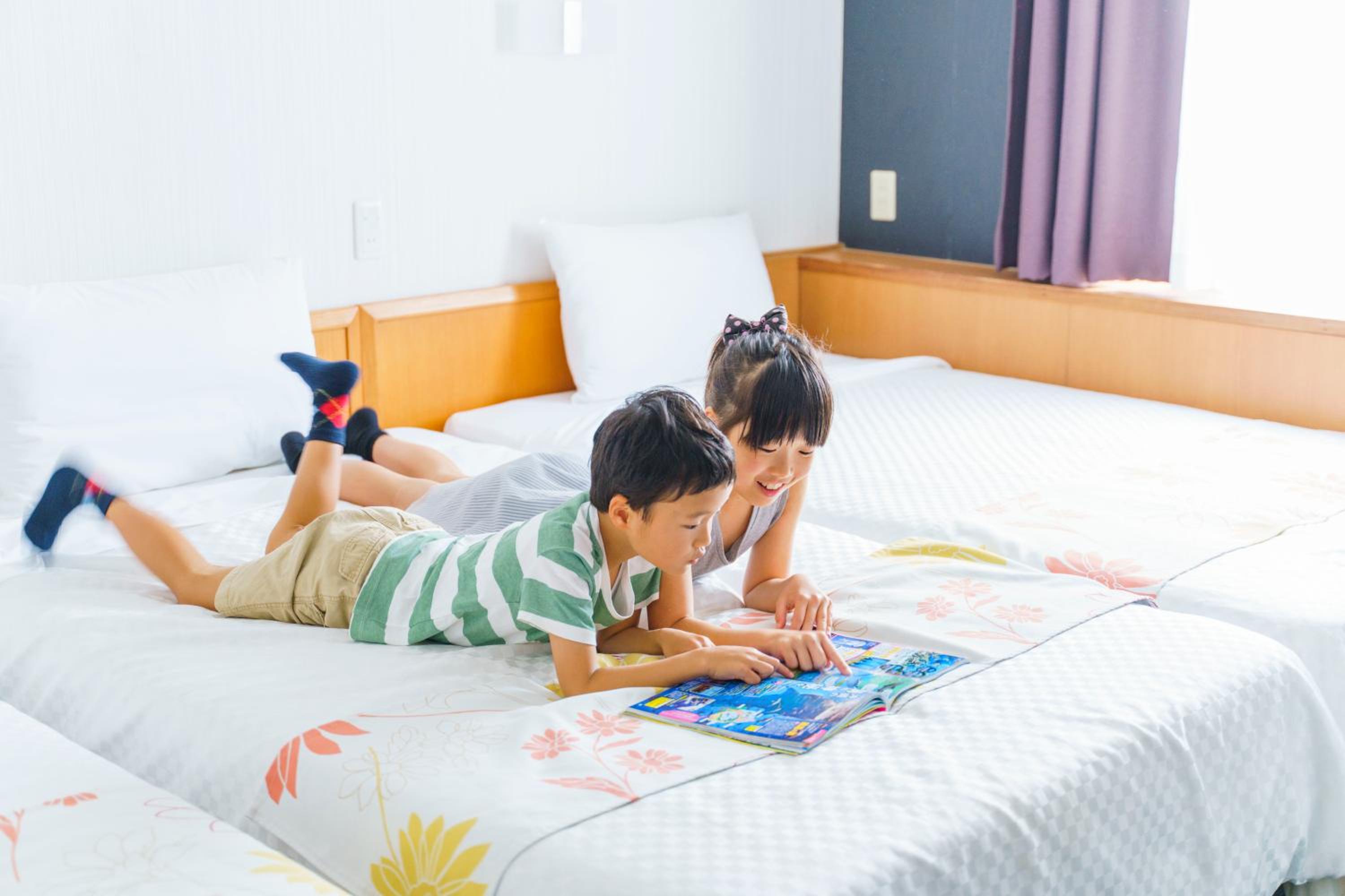 Special Offer -Hollywood Triple Room (3 Beds) - Non-Smoking with Half-price breakfast photo 3