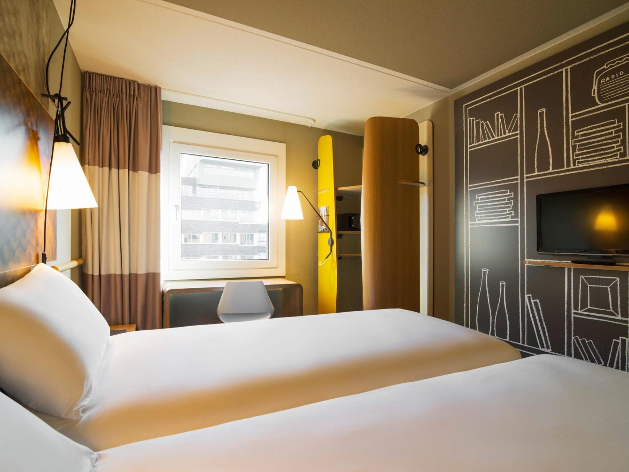 Standard Twin Room - Photo 7