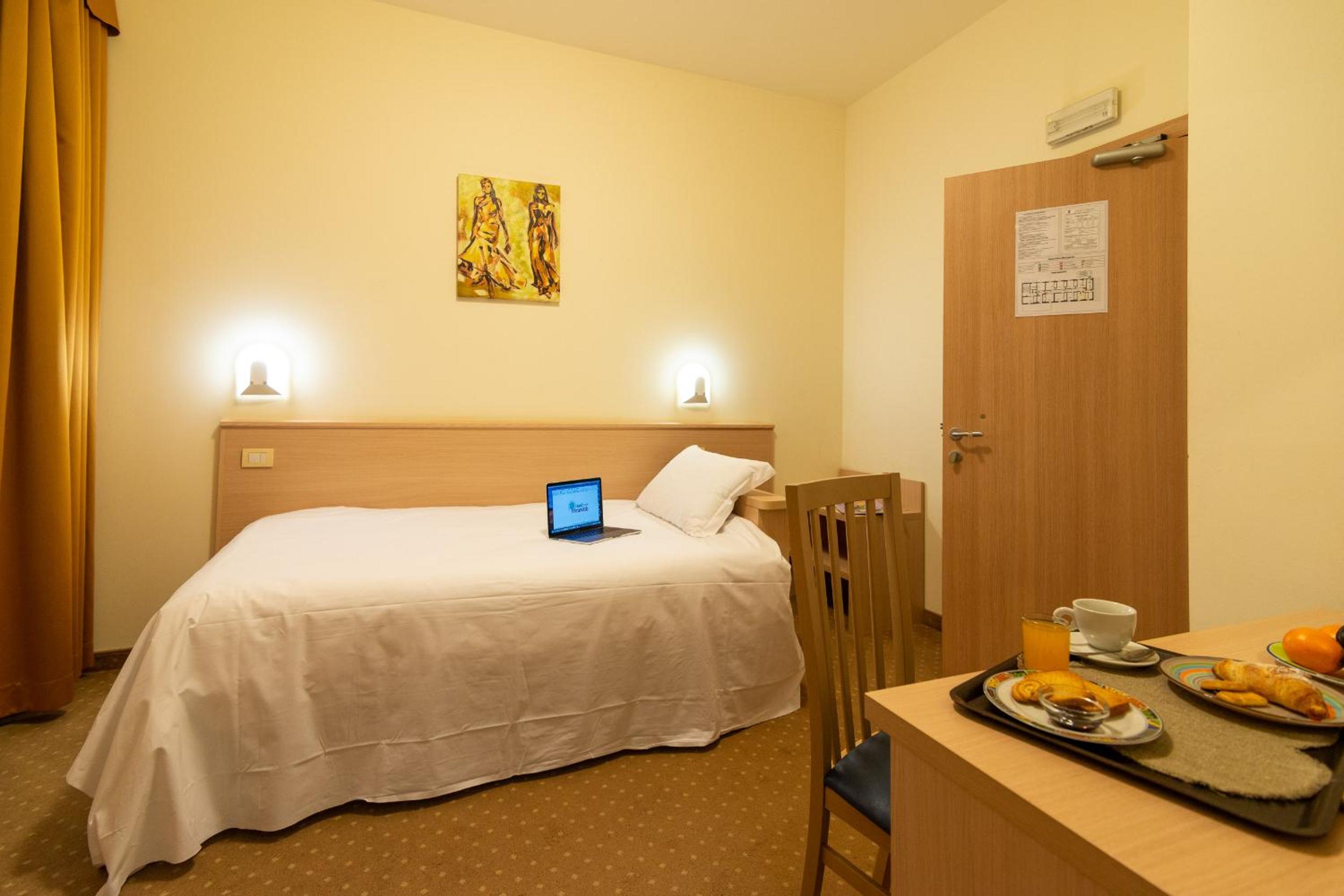 Comfort Single Room
