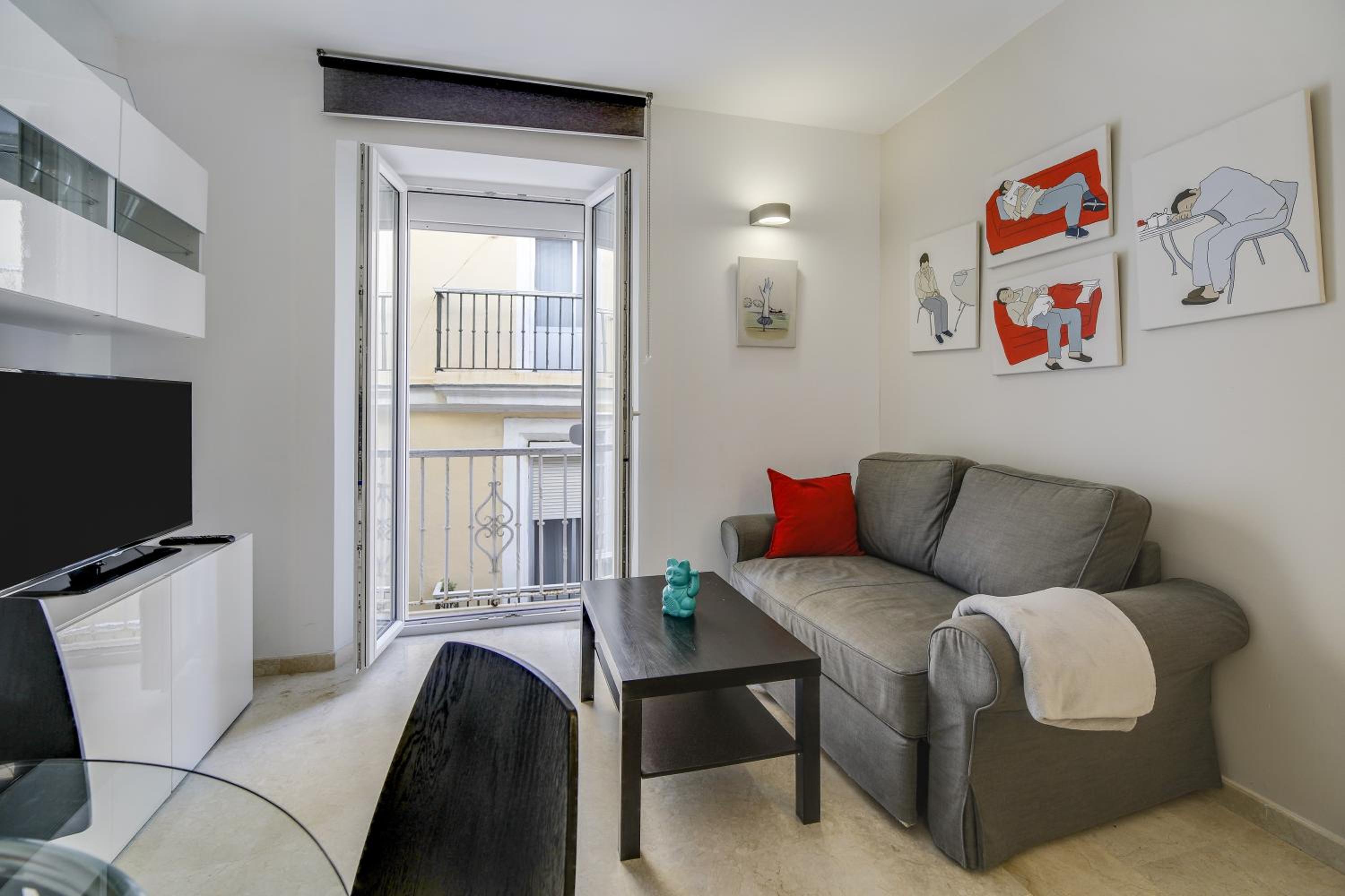 Superior One-Bedroom Apartment with Balcony - Photo 19