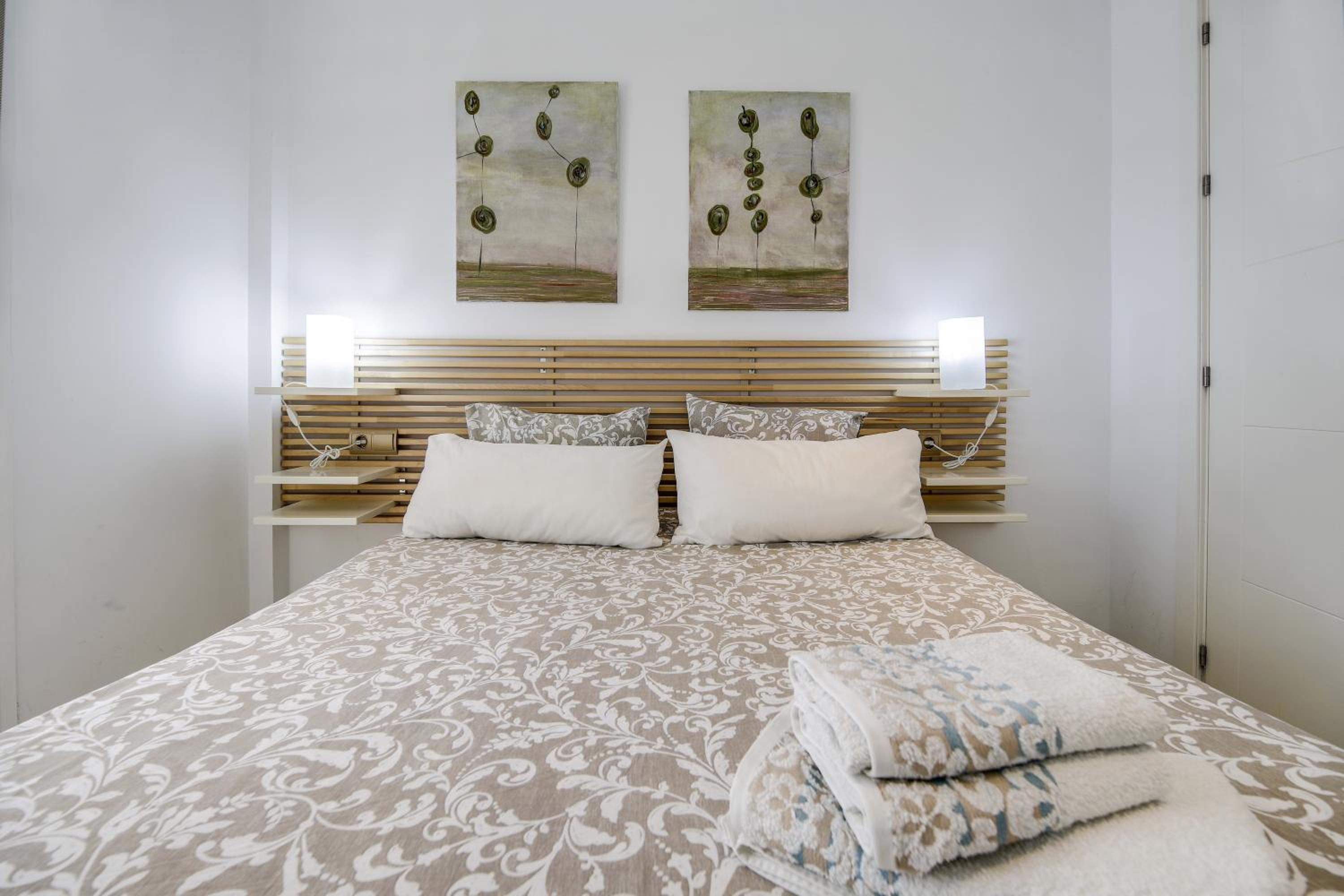 Superior One-Bedroom Apartment with Balcony - Photo 10