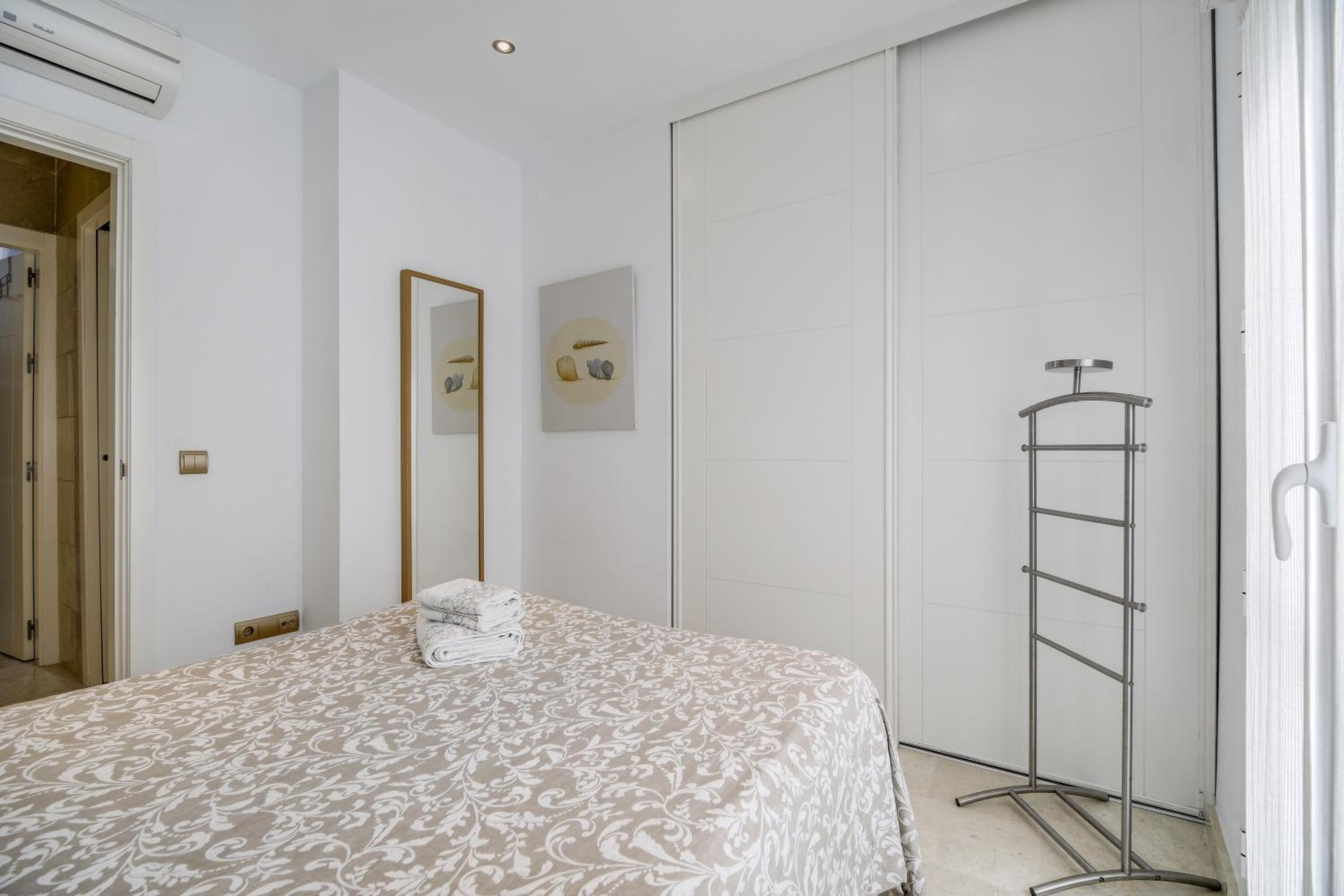 Superior One-Bedroom Apartment with Balcony - Photo 12