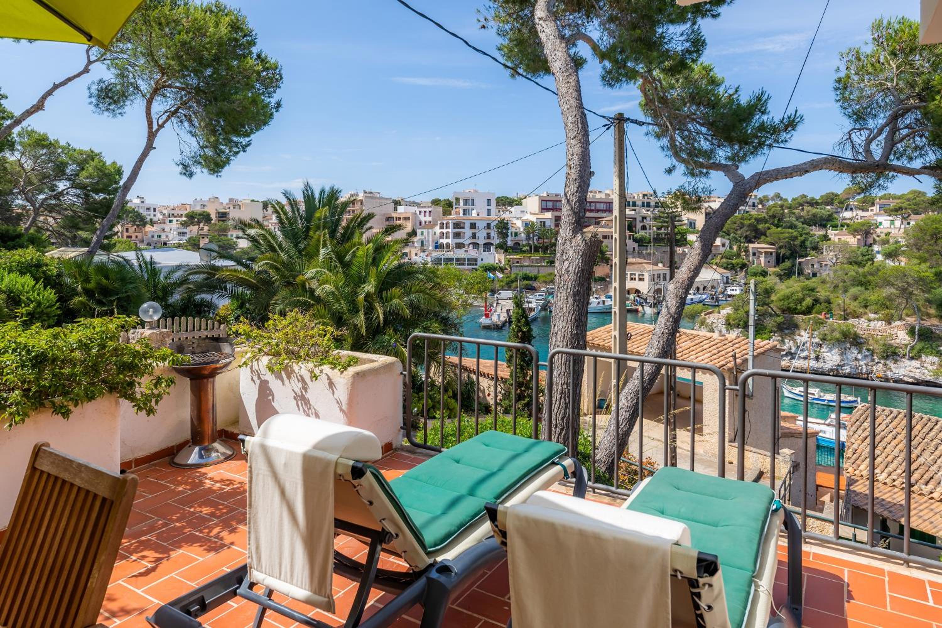 Three-Bedroom Premium Apartment with Balcony photo 3