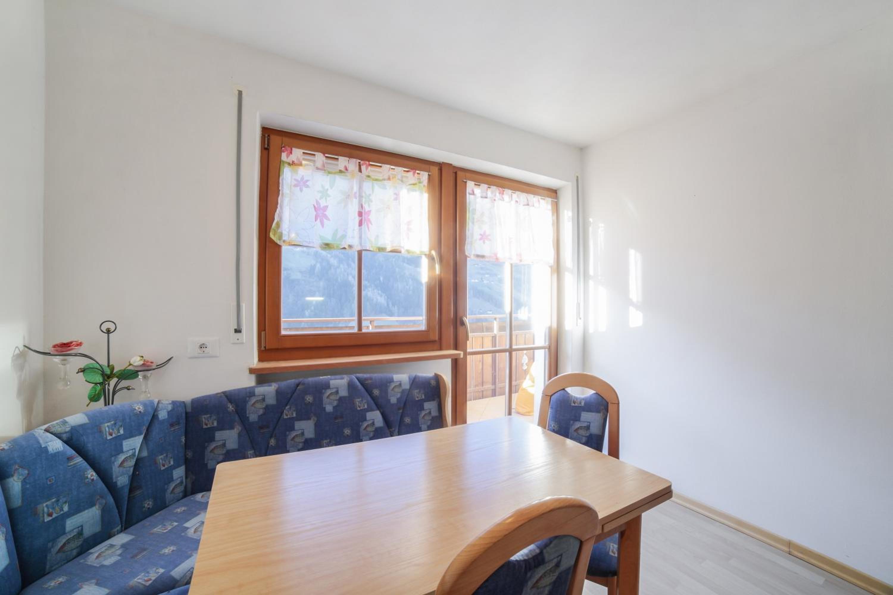 Superior One-Bedroom Apartment with Balcony - Photo 18