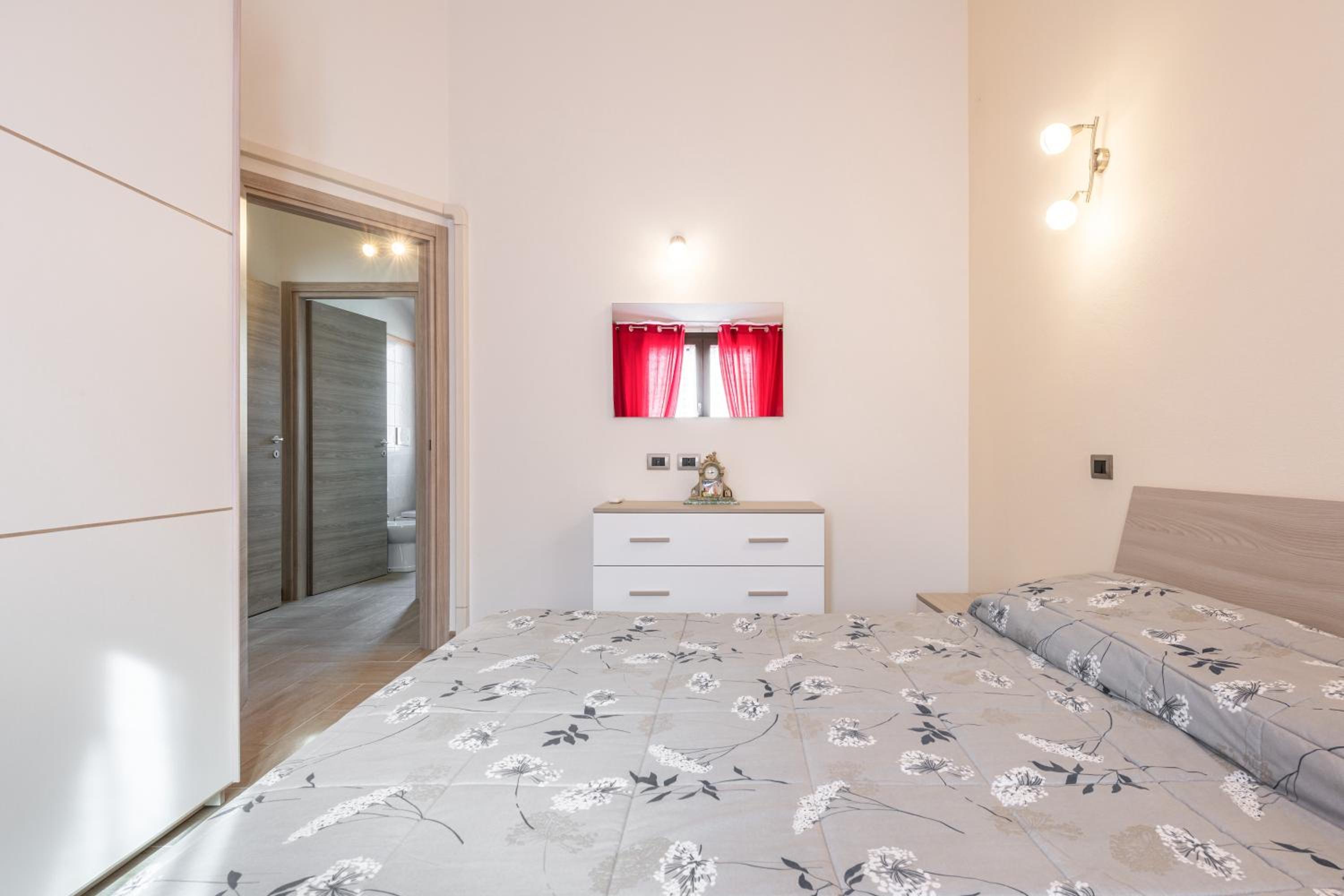 Two-Bedroom House photo 2