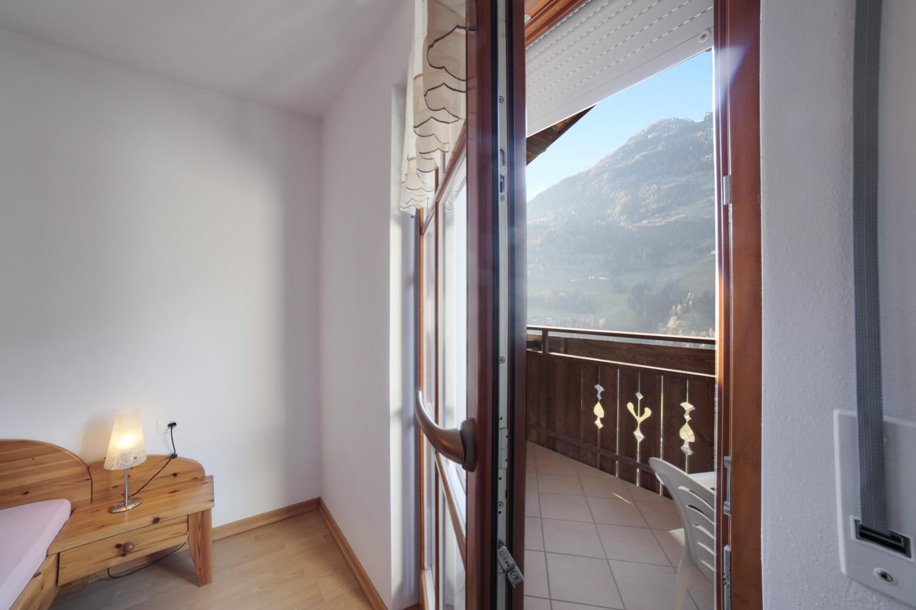 Superior One-Bedroom Apartment with Balcony - Photo 8