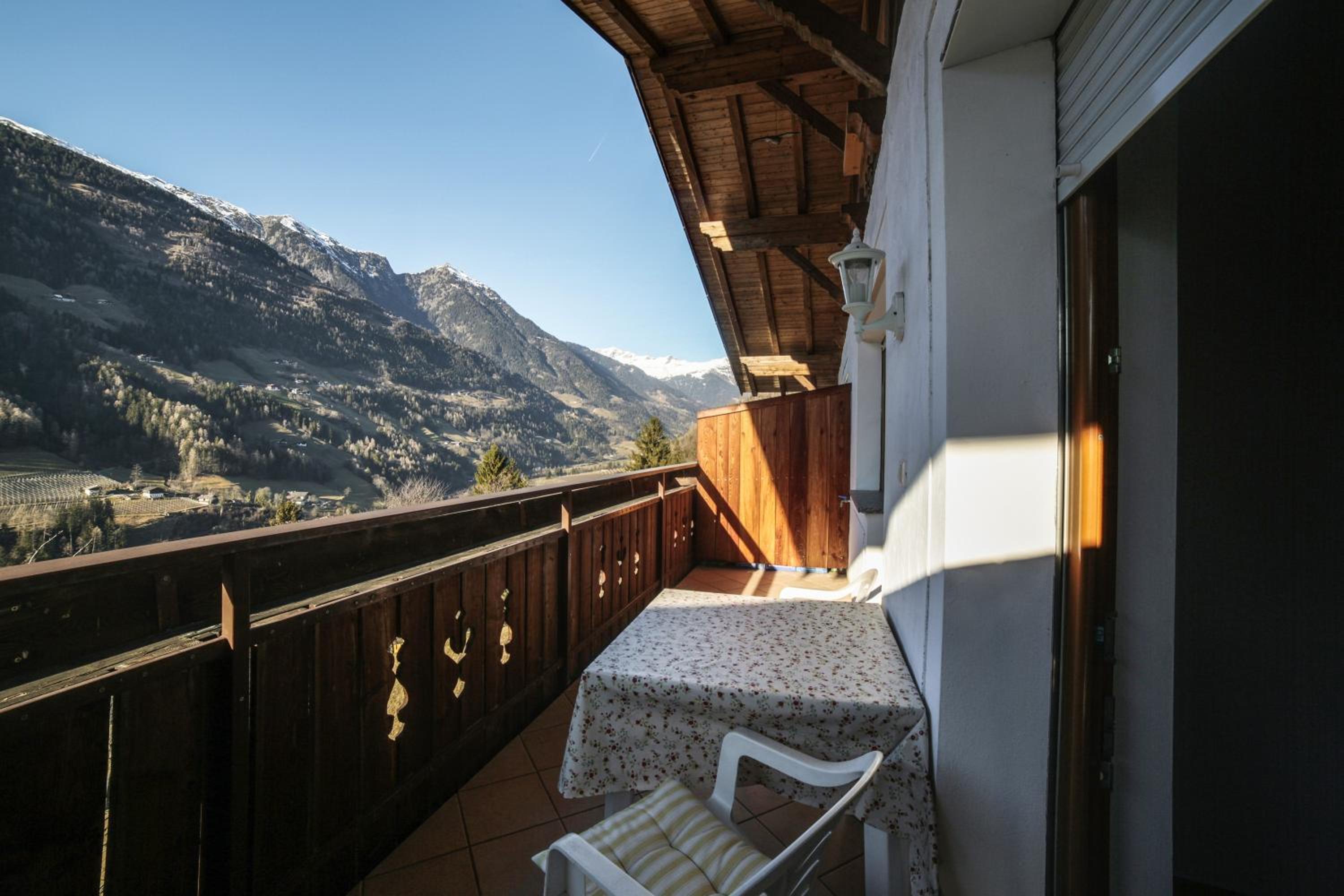 Superior One-Bedroom Apartment with Balcony - Photo 18