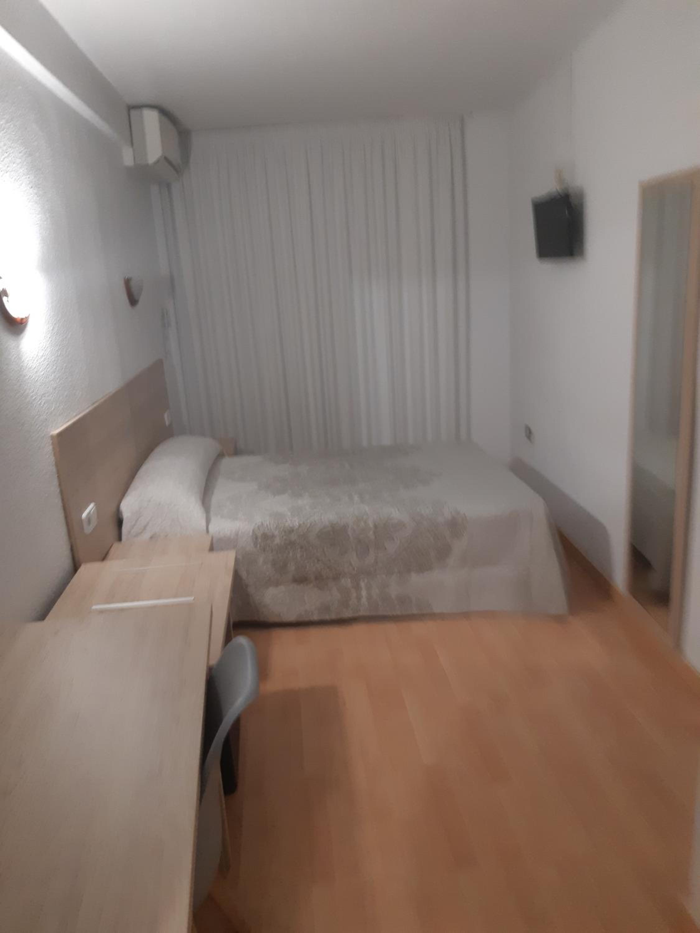 Habitación Doble con Balcón y Vista al Mar