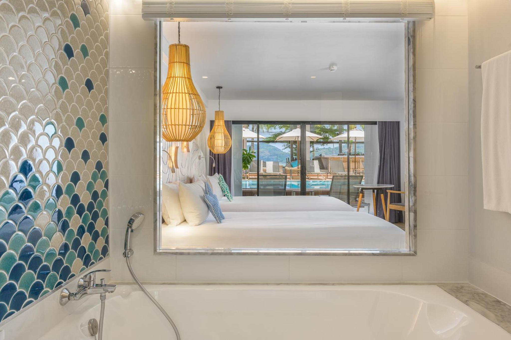 Deluxe Double or Twin Room with Pool Access Terrace - Photo 5