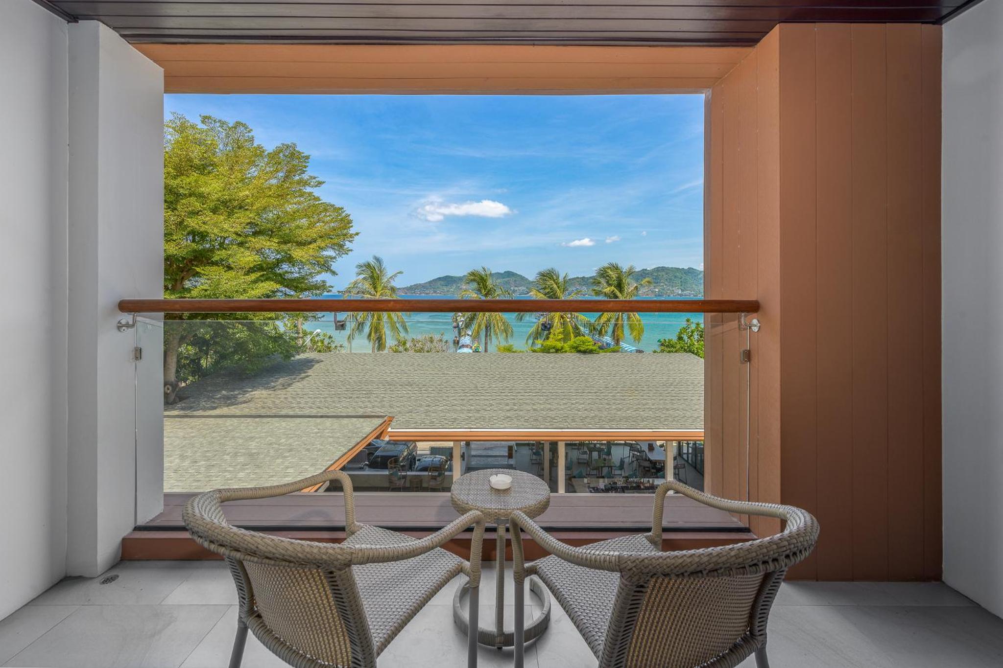 Deluxe Double or Twin Premier Room with Balcony and Sea View - Photo 2