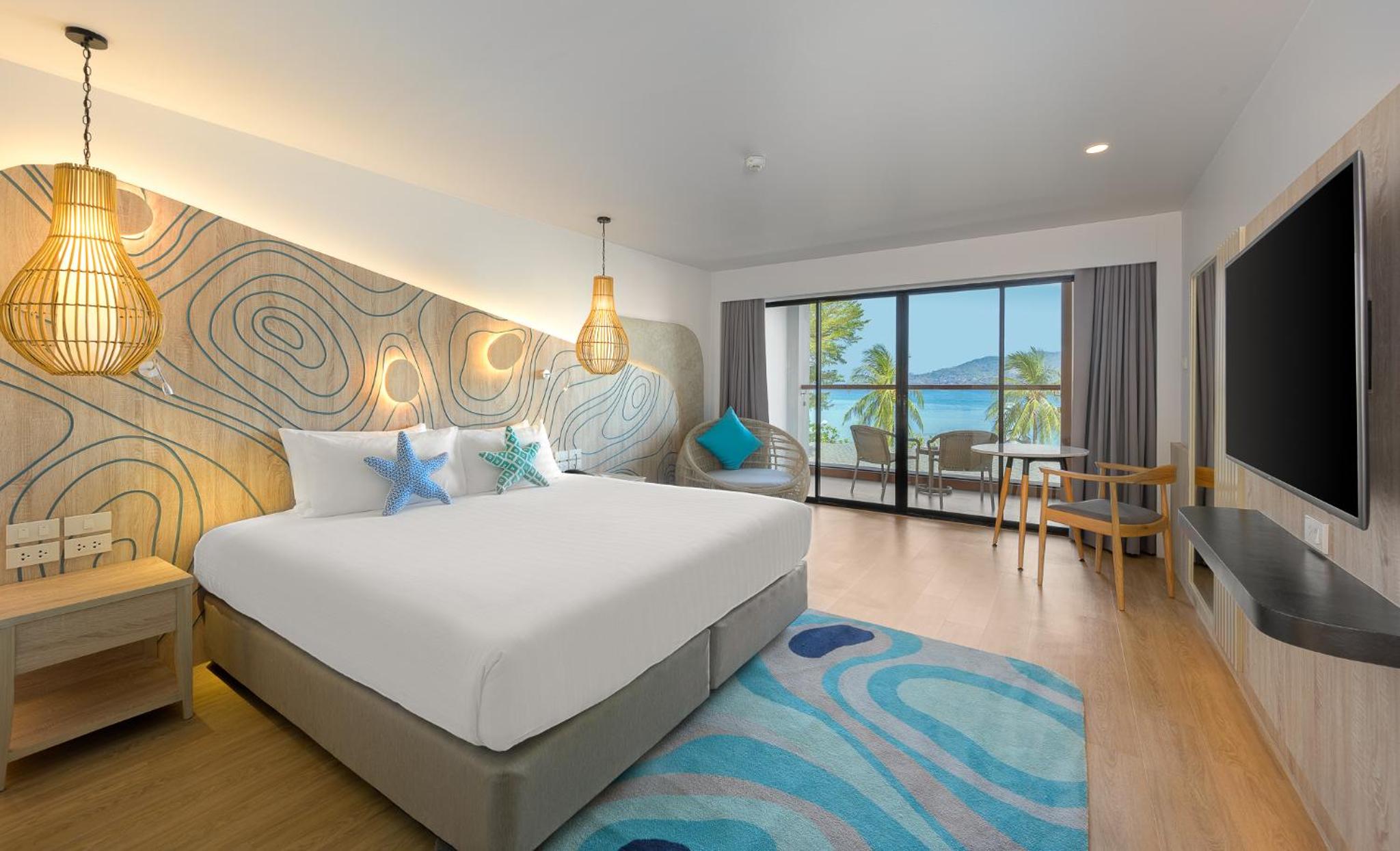 Deluxe Double or Twin Premier Room with Balcony and Sea View - Photo 5