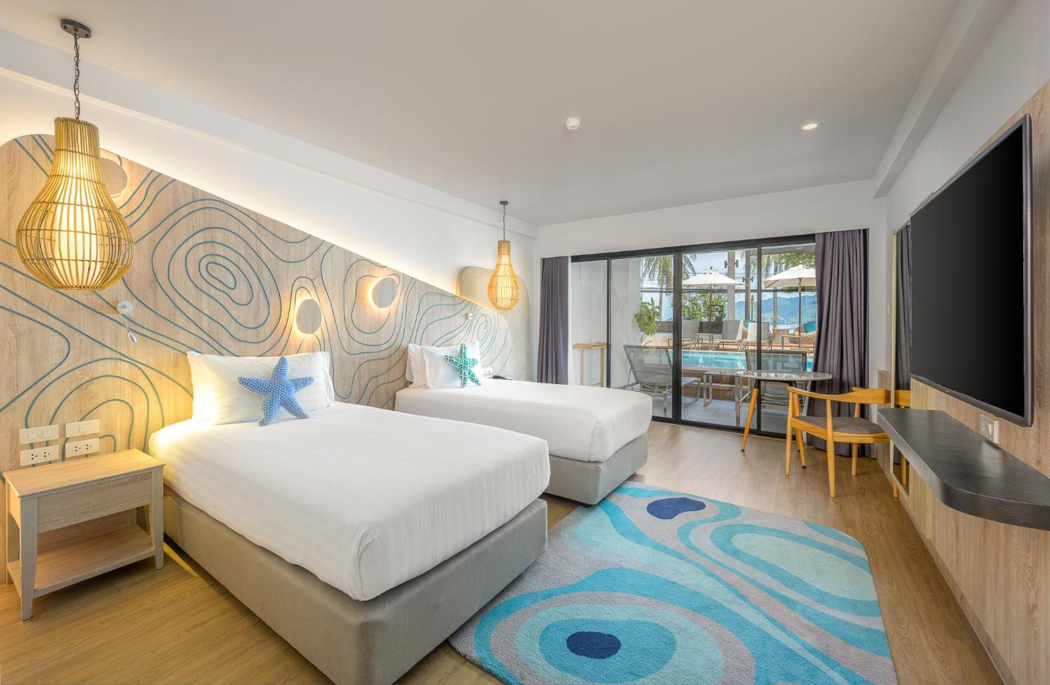 Deluxe Double or Twin Room with Pool Access Terrace - Photo 10