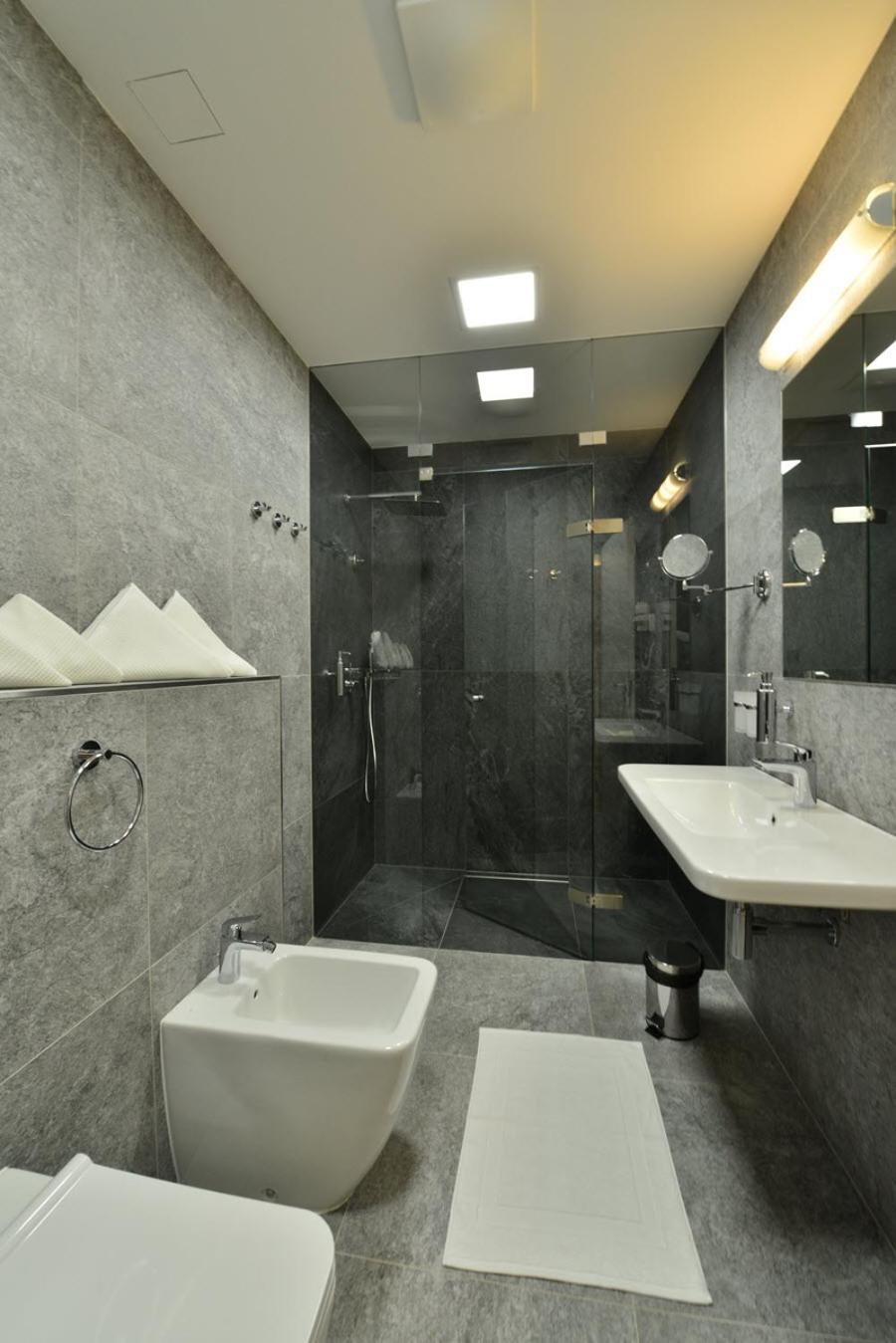 Standard Twin Room with Extra Bed Possible photo 3