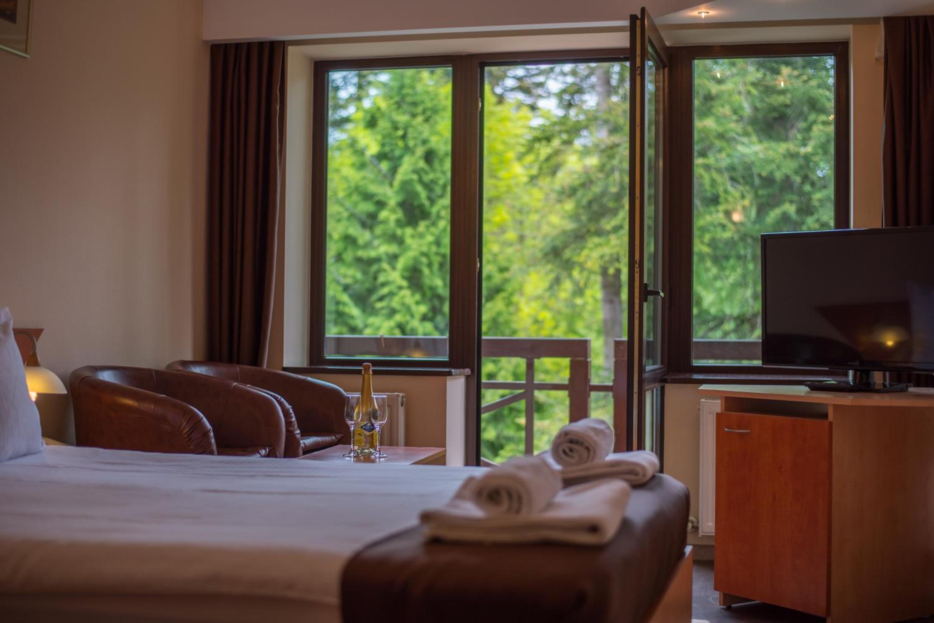 Double or Twin Room - Photo 34