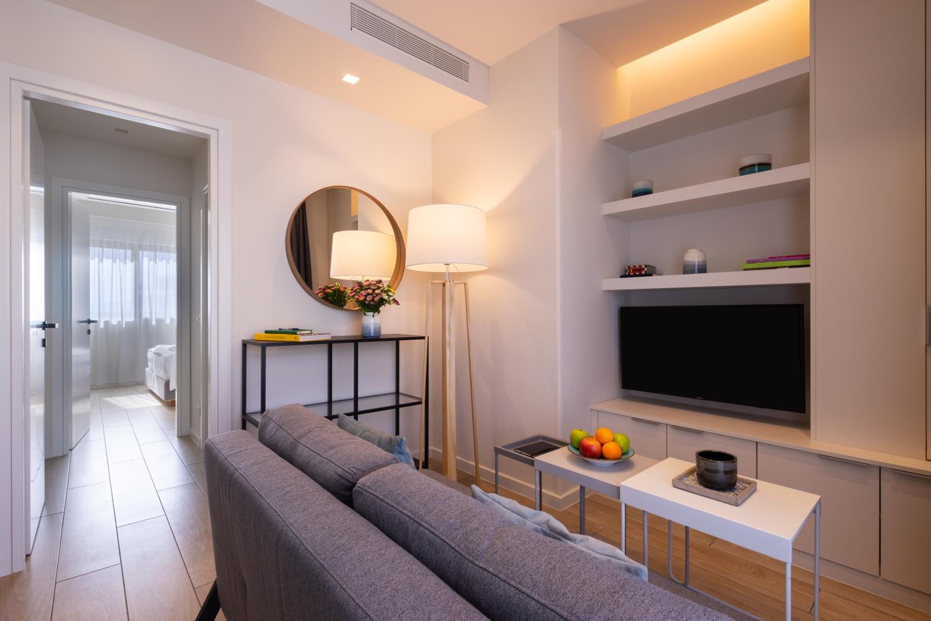 Family Apartment with Balcony photo 2
