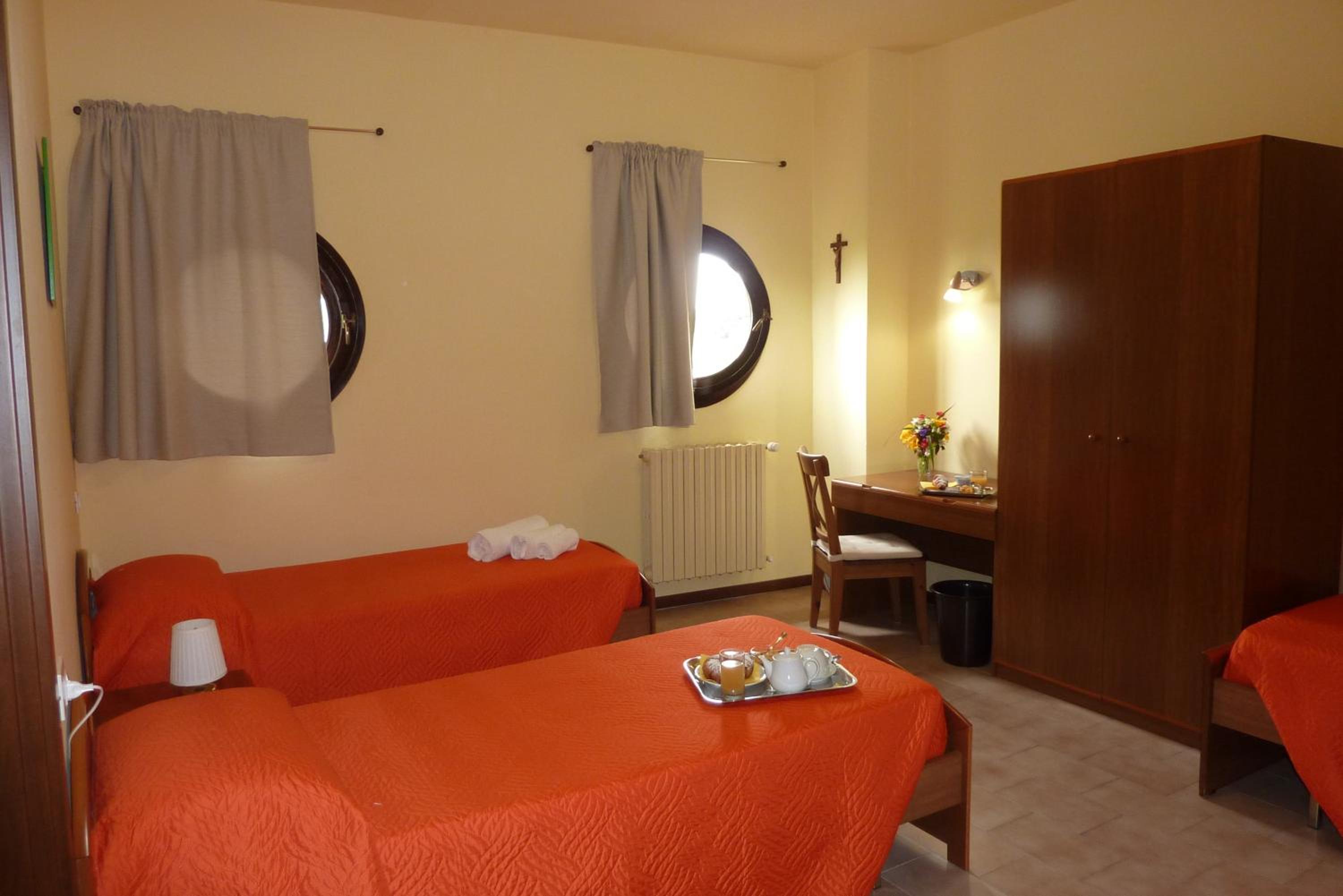 Triple Room - Photo 15