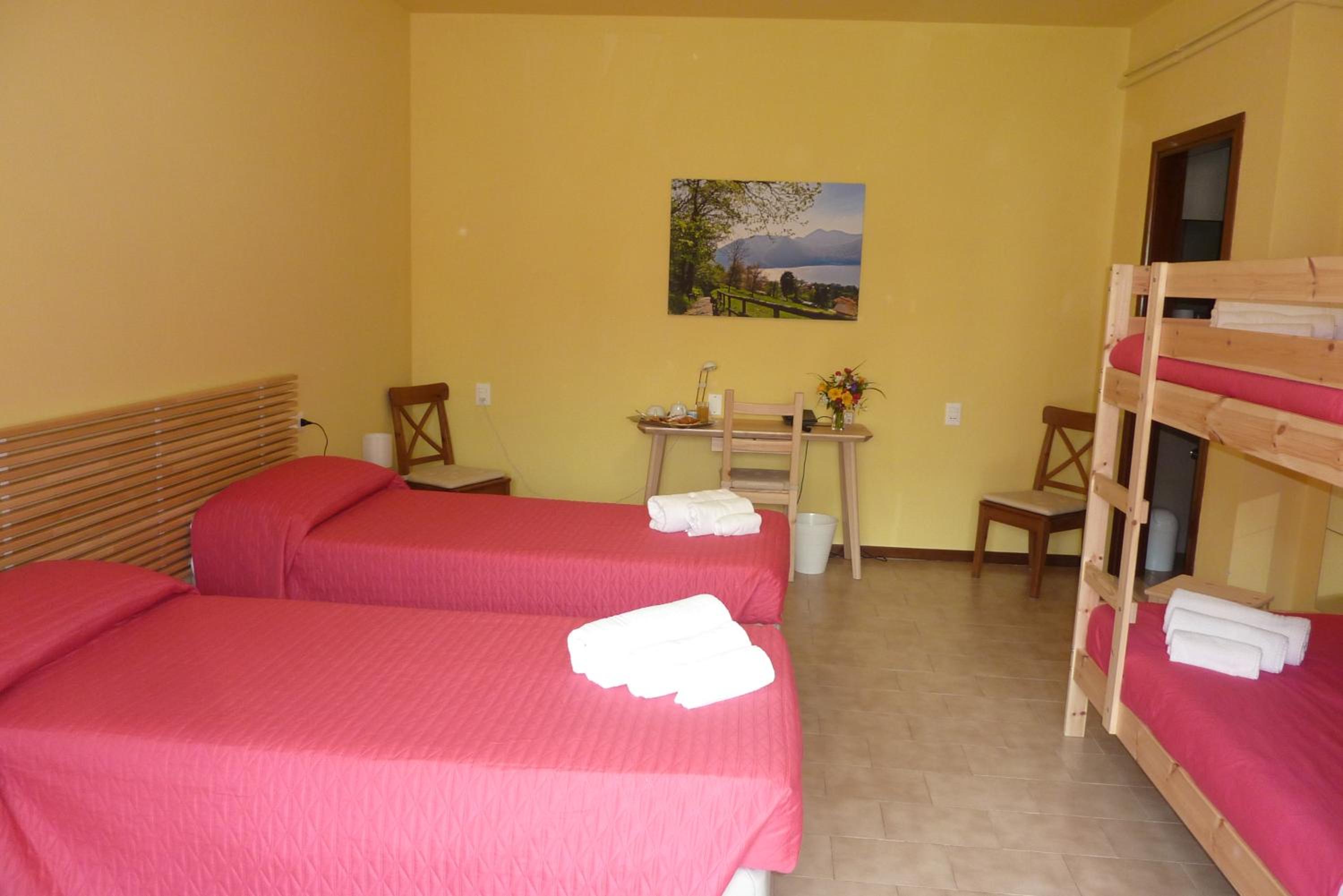Triple Room - Photo 13
