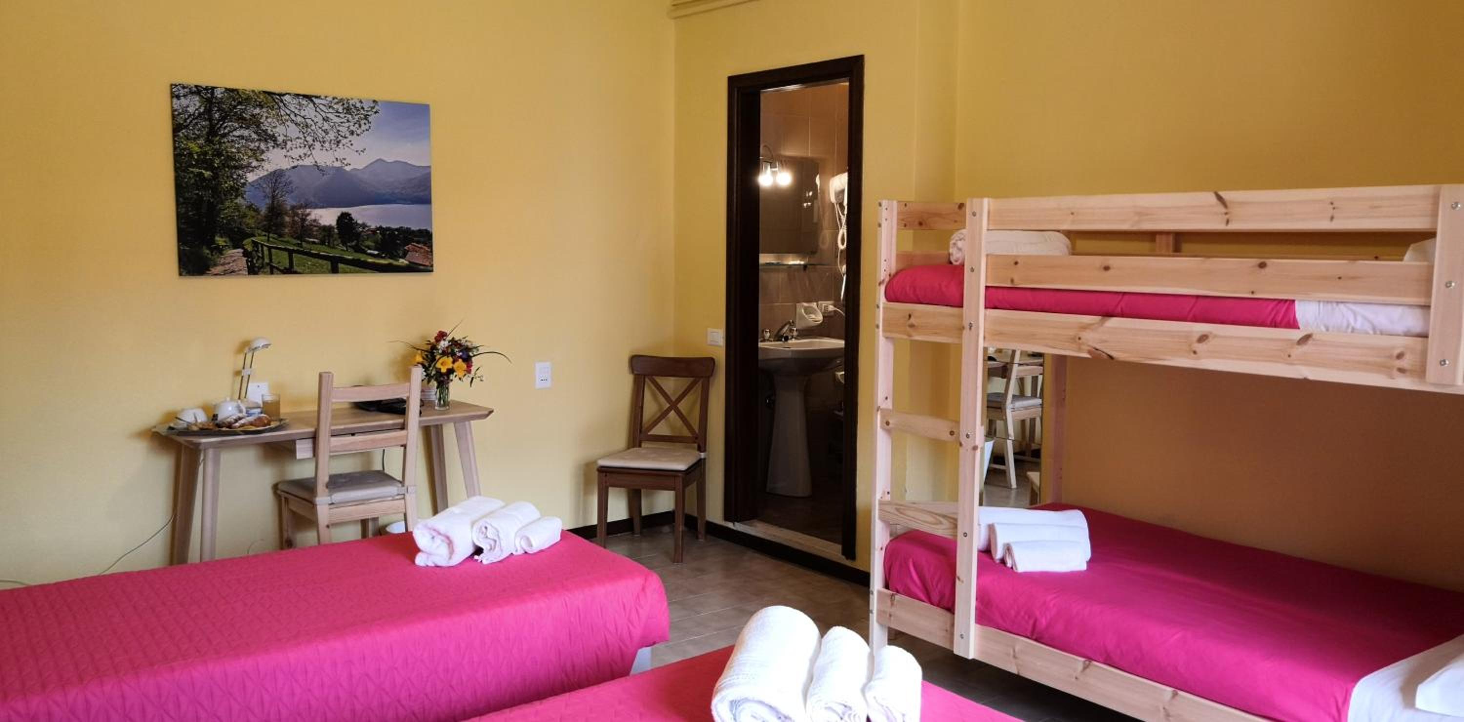 Triple Room - Photo 11