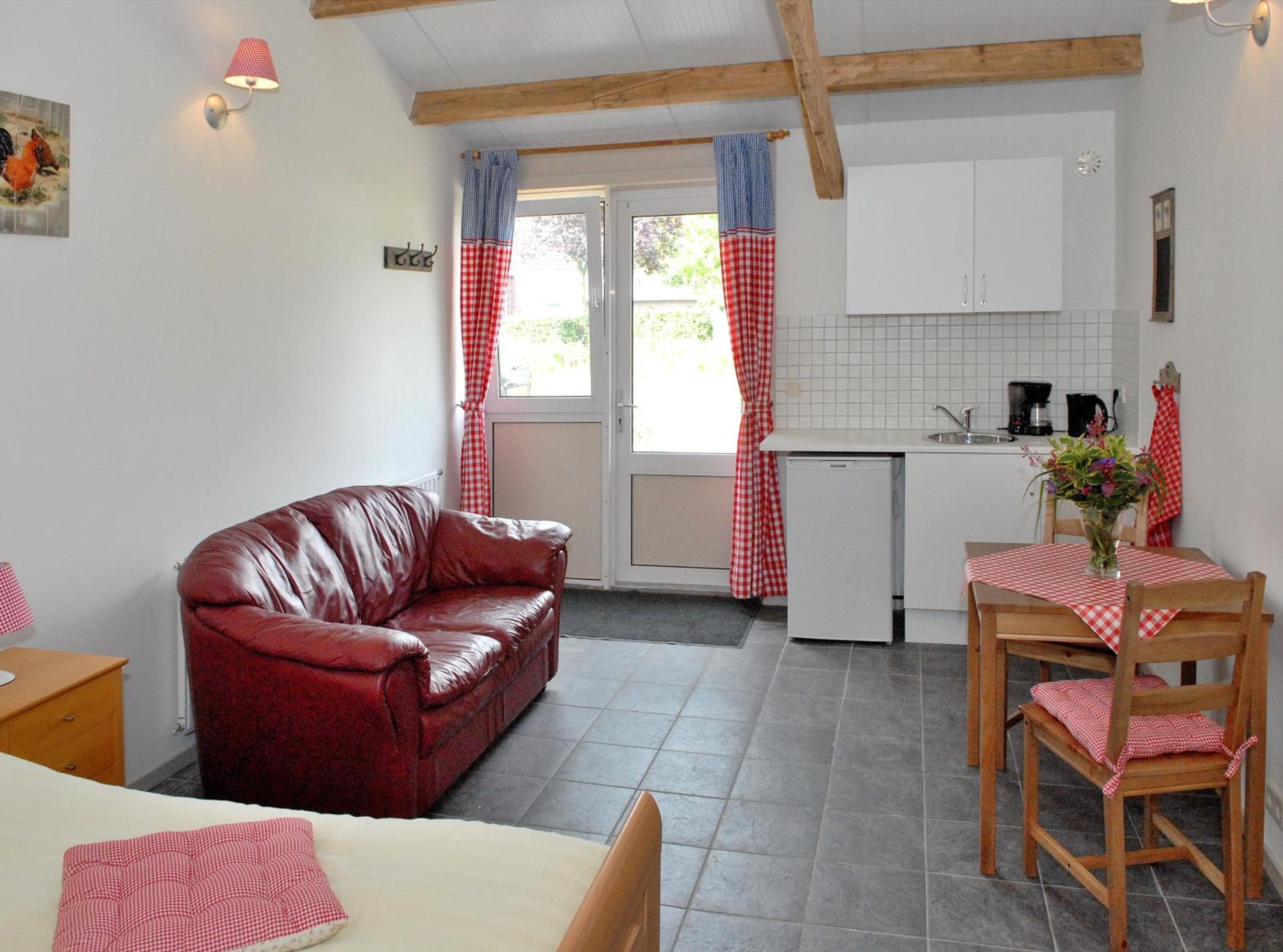 Twin Room - Photo 17