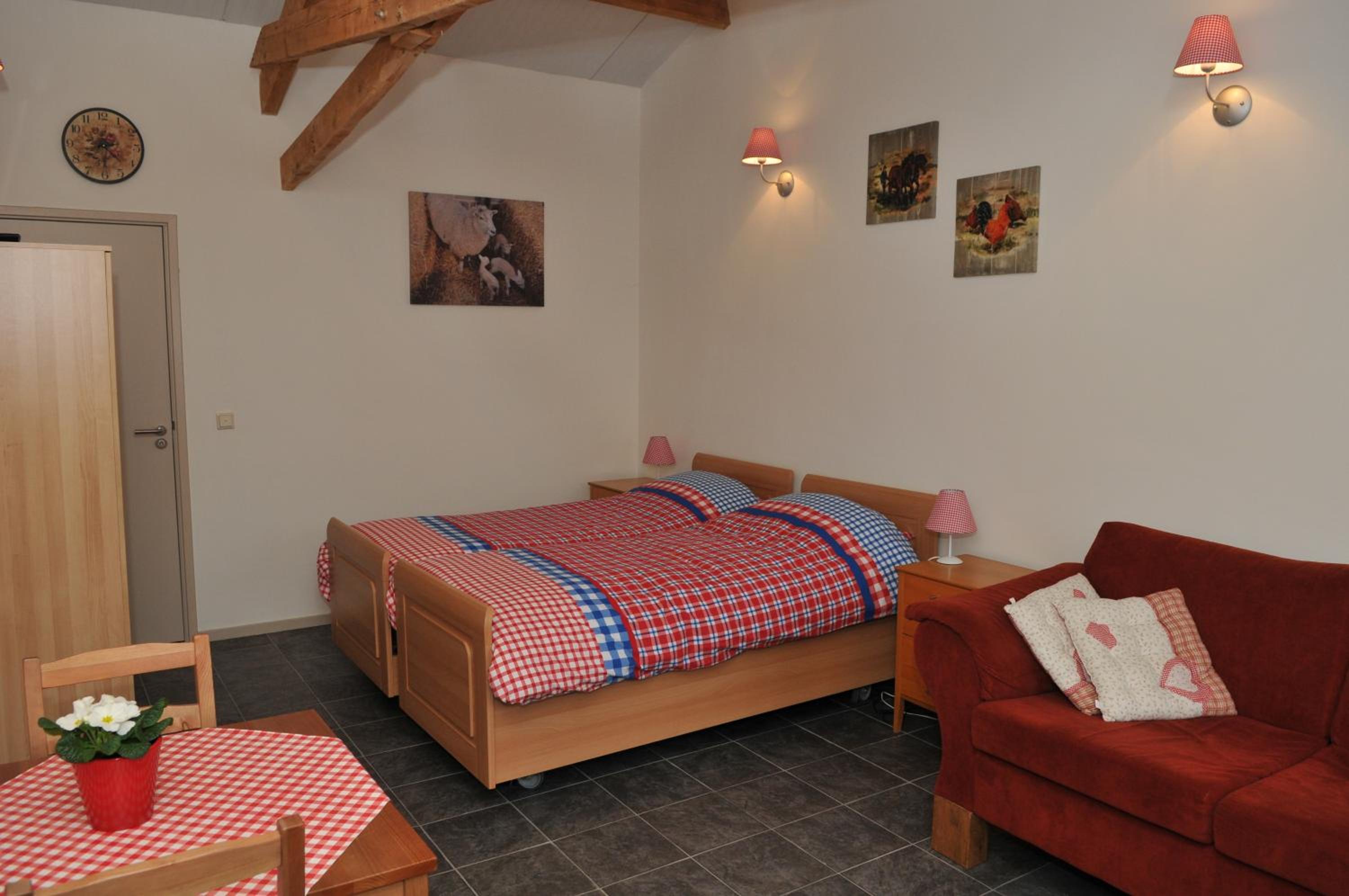 Twin Room - Photo 7