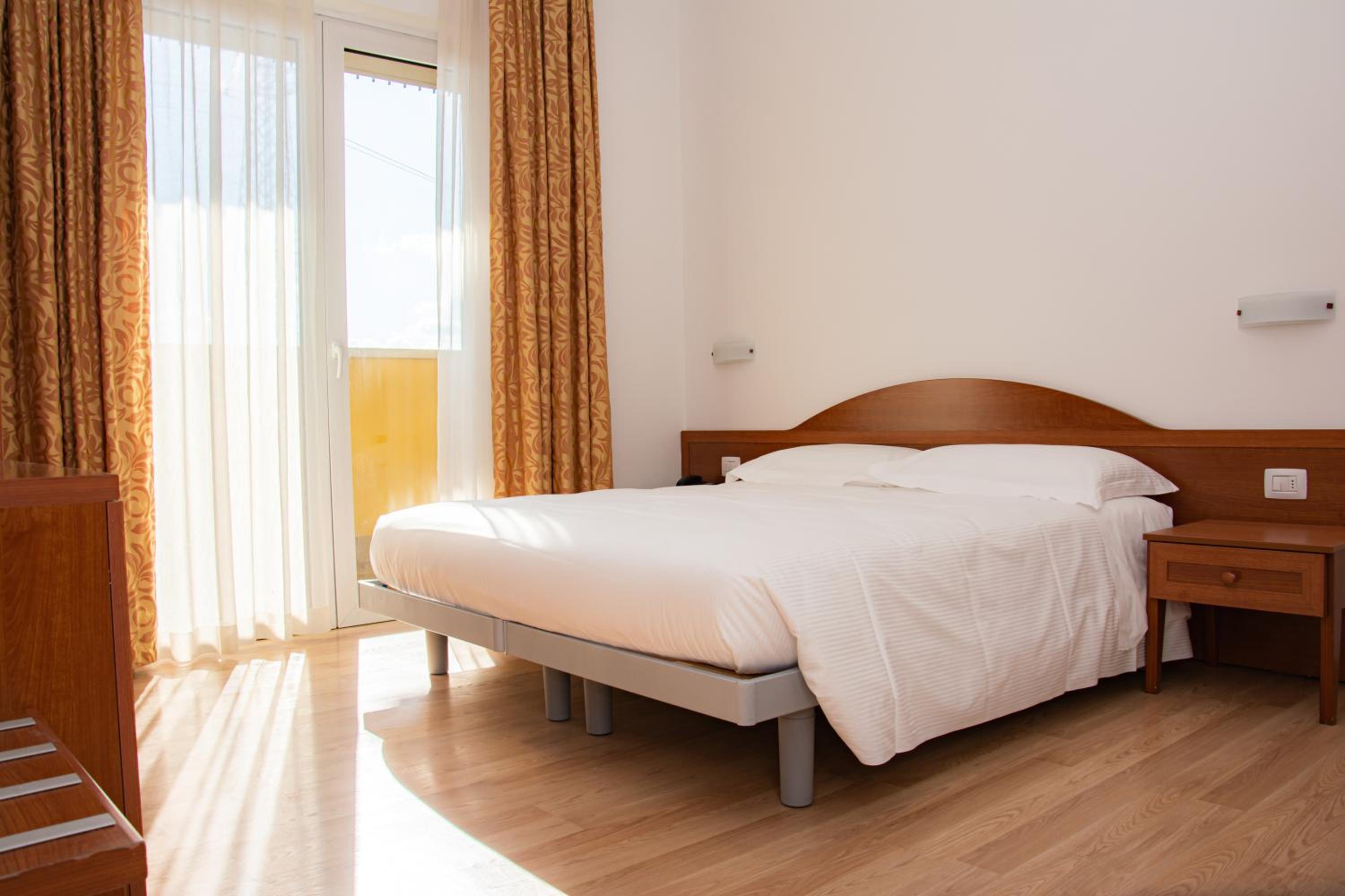 Standard Double Room photo 1