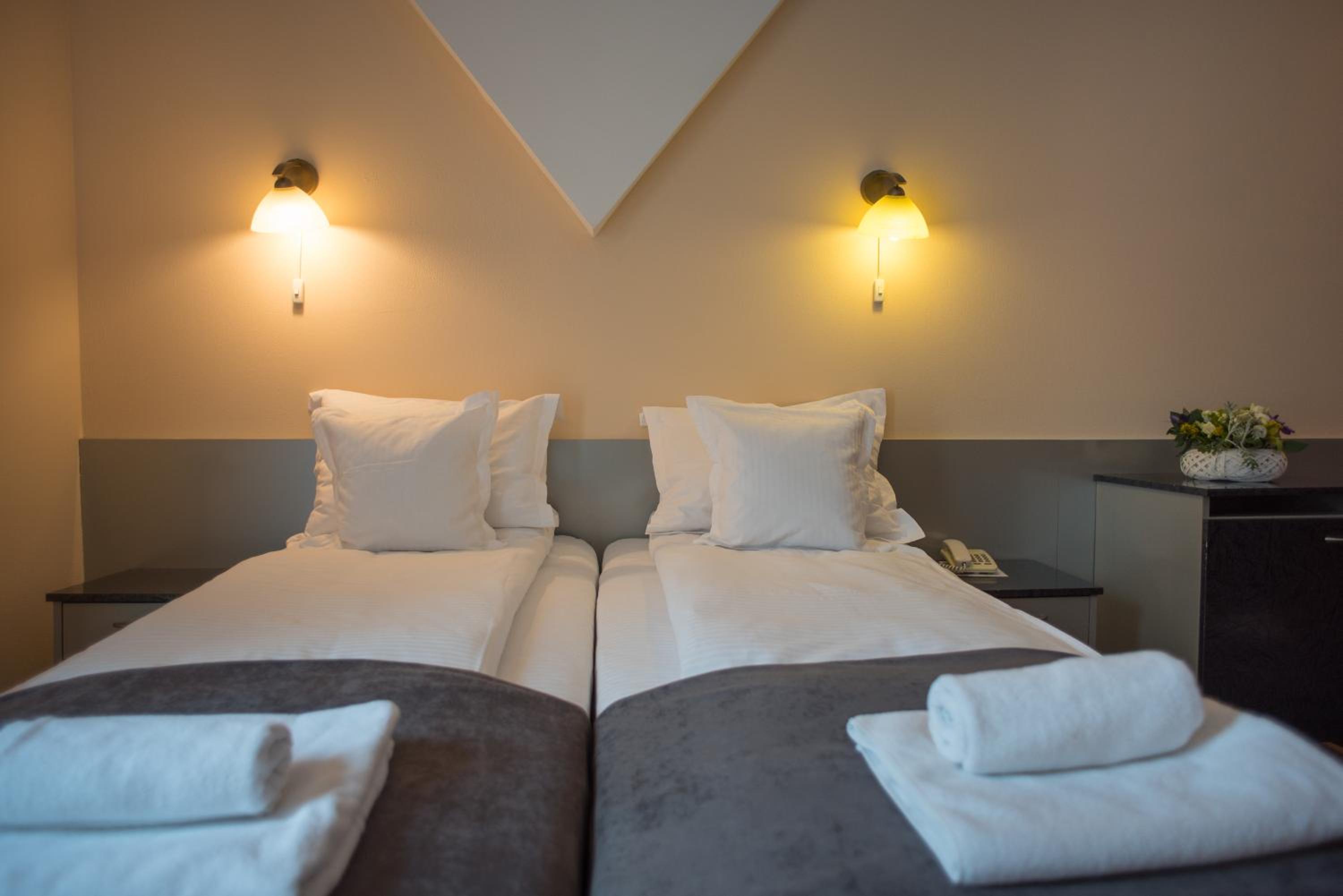 Double or Twin Room - Photo 20