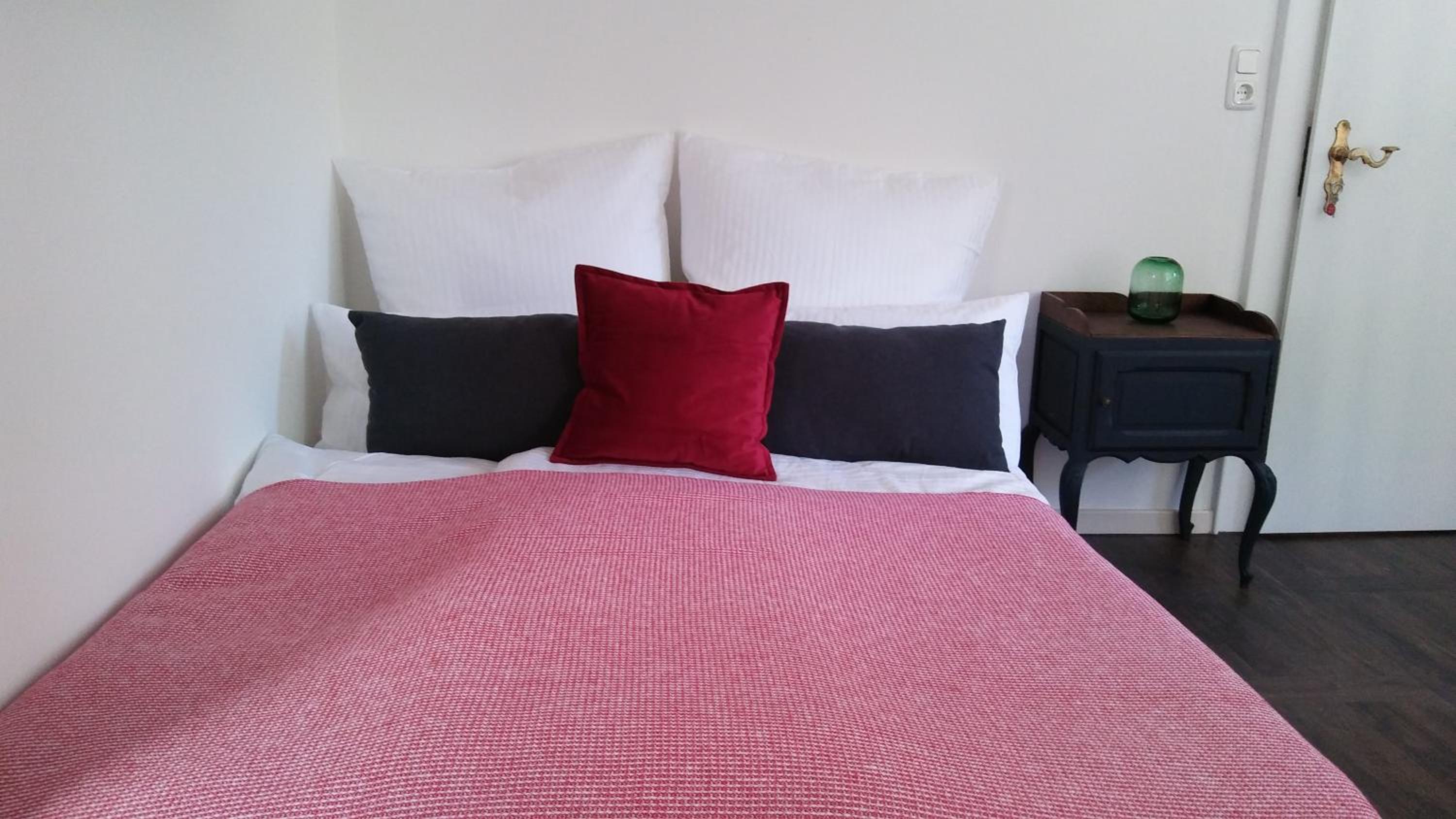 Large Double Room photo 2