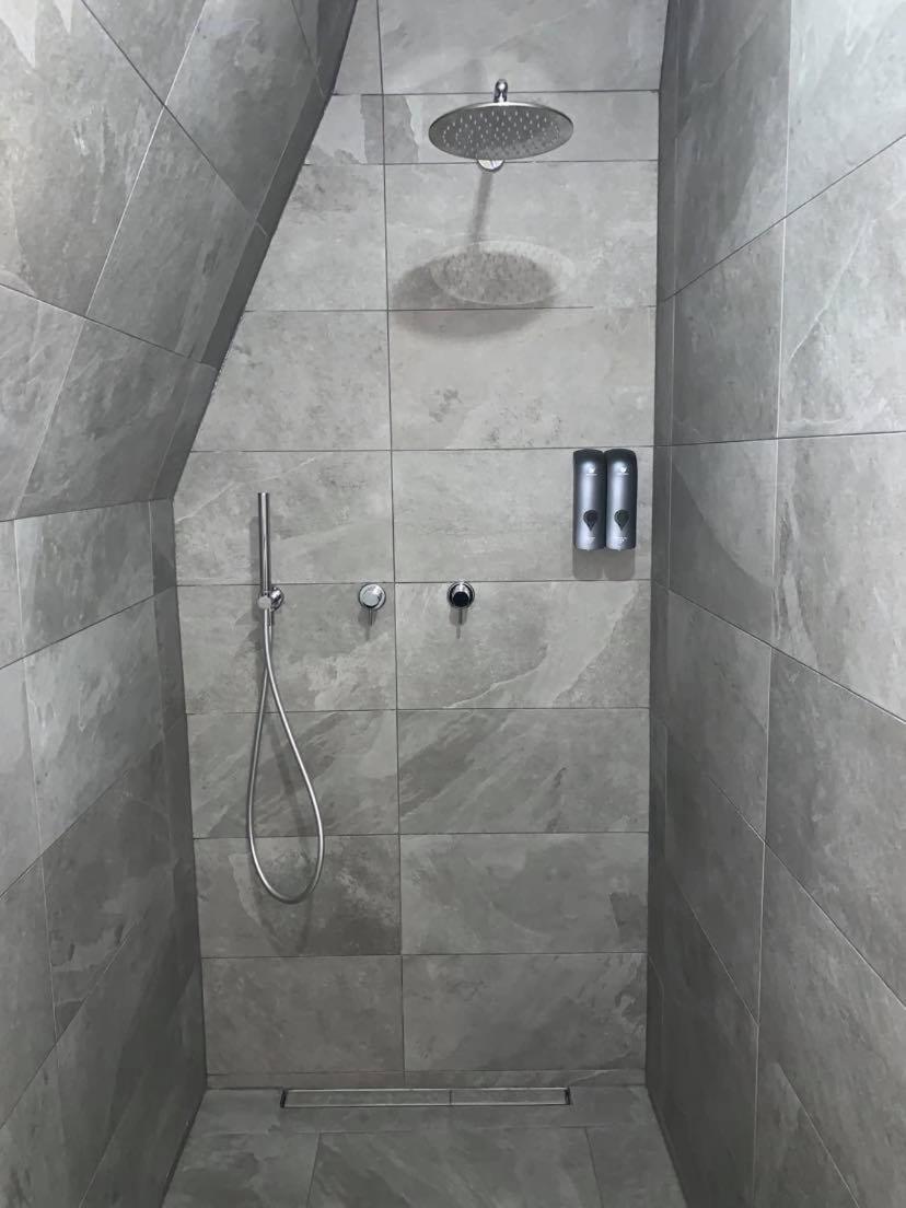 Deluxe Double Room with Bath - Photo 2