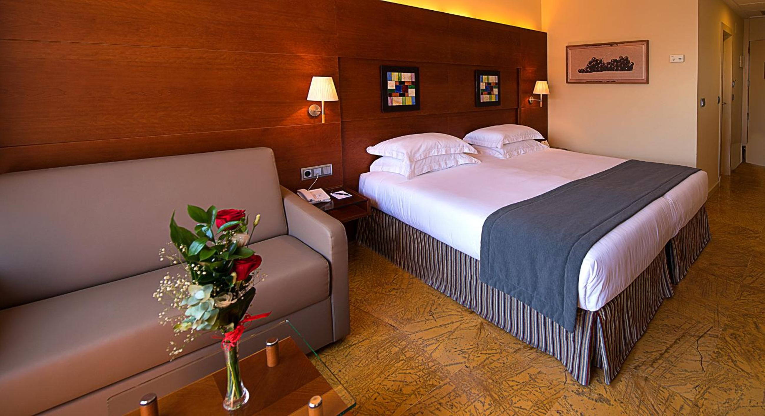 Family Double Room (3 Adults) photo 2