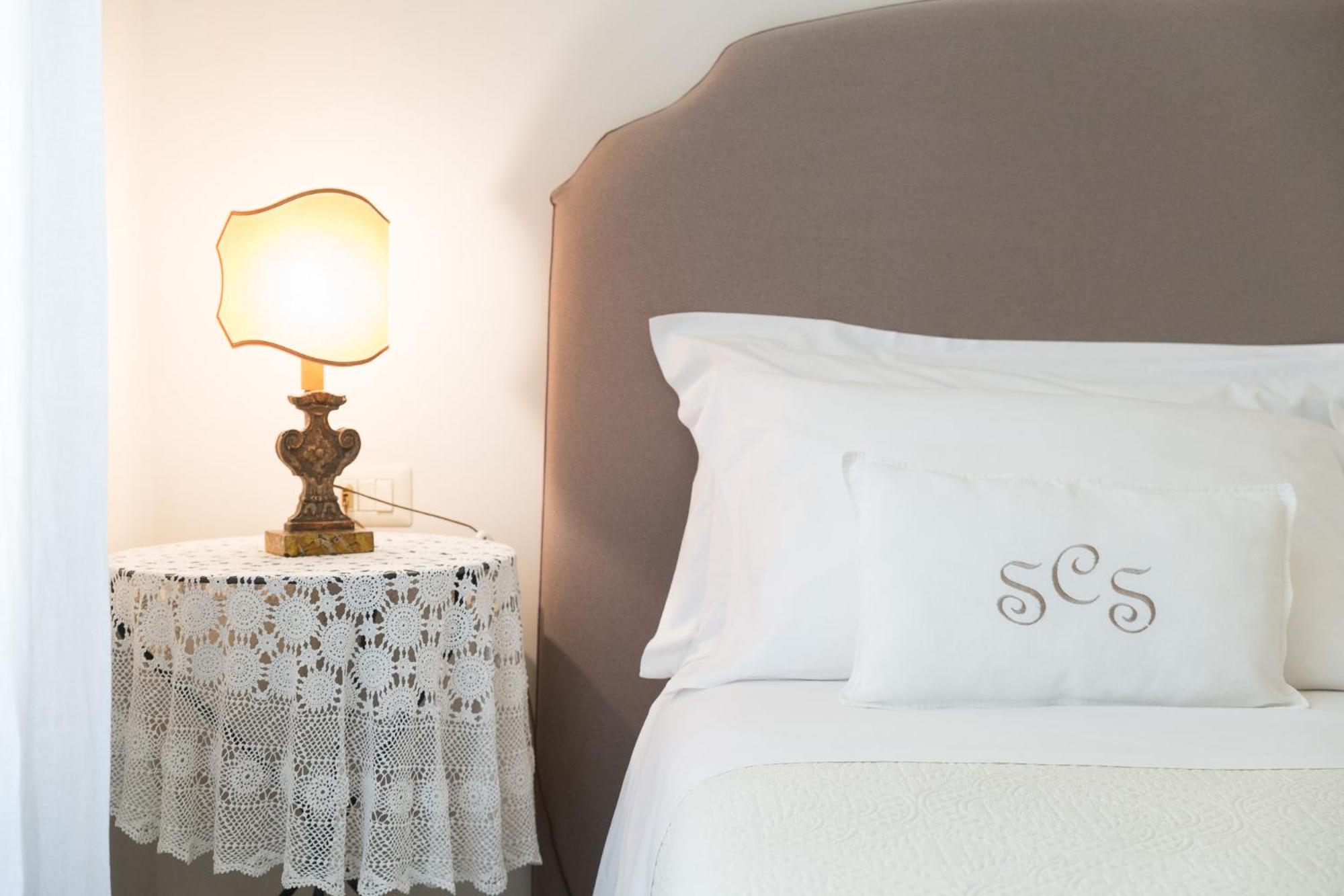Deluxe Double or Twin Room photo 3