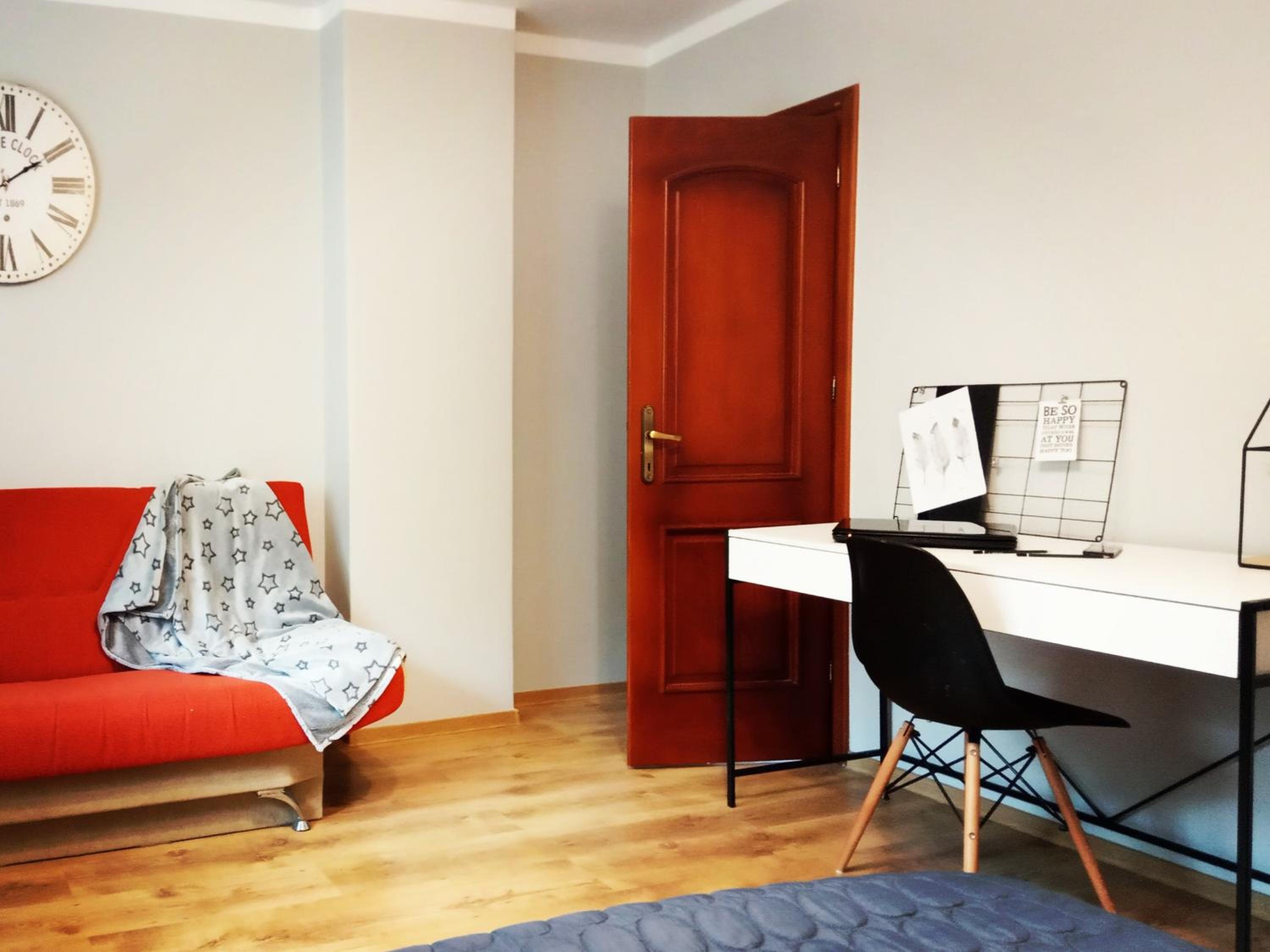 Four-Bedroom House photo 1