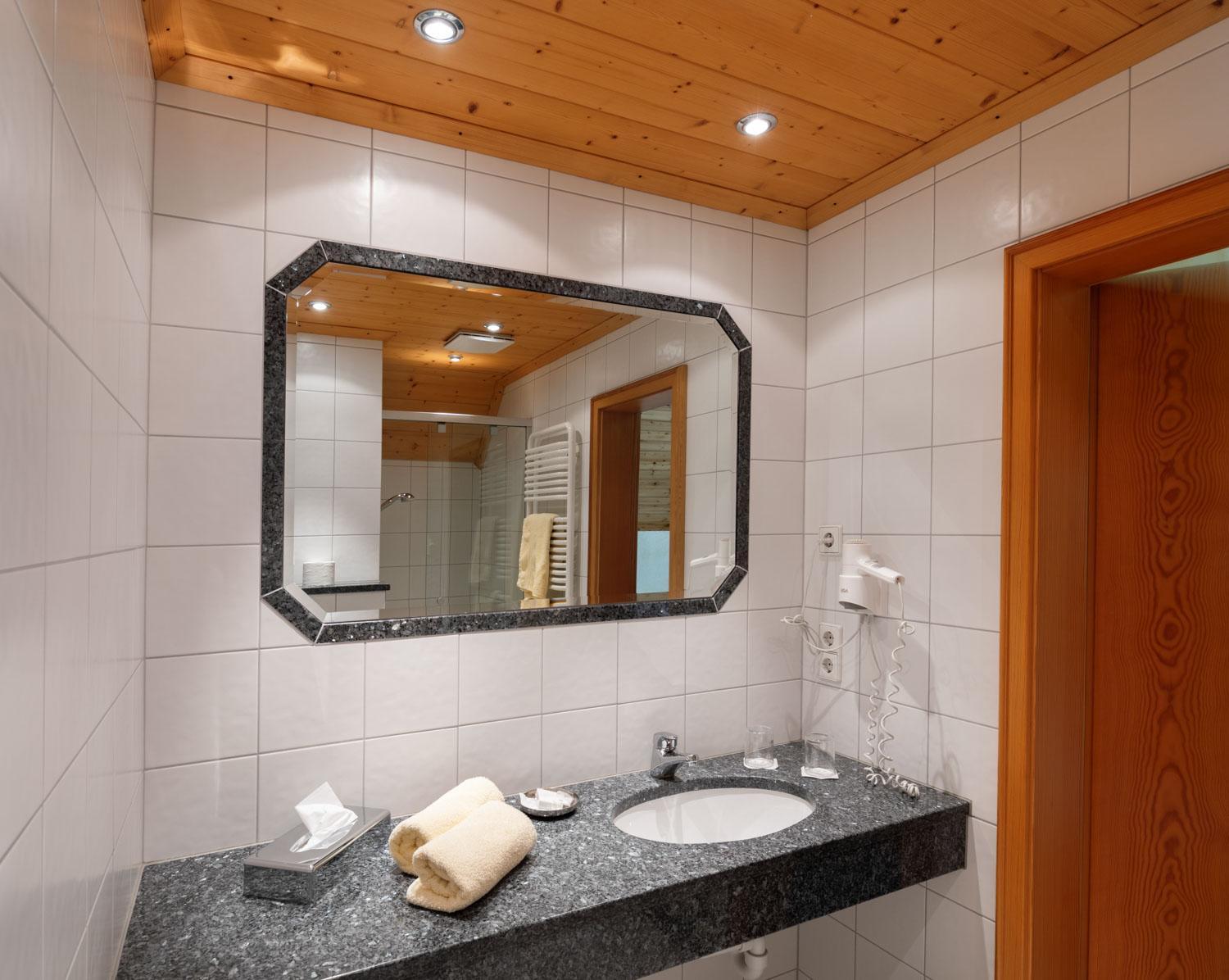 Double Room - Photo 10