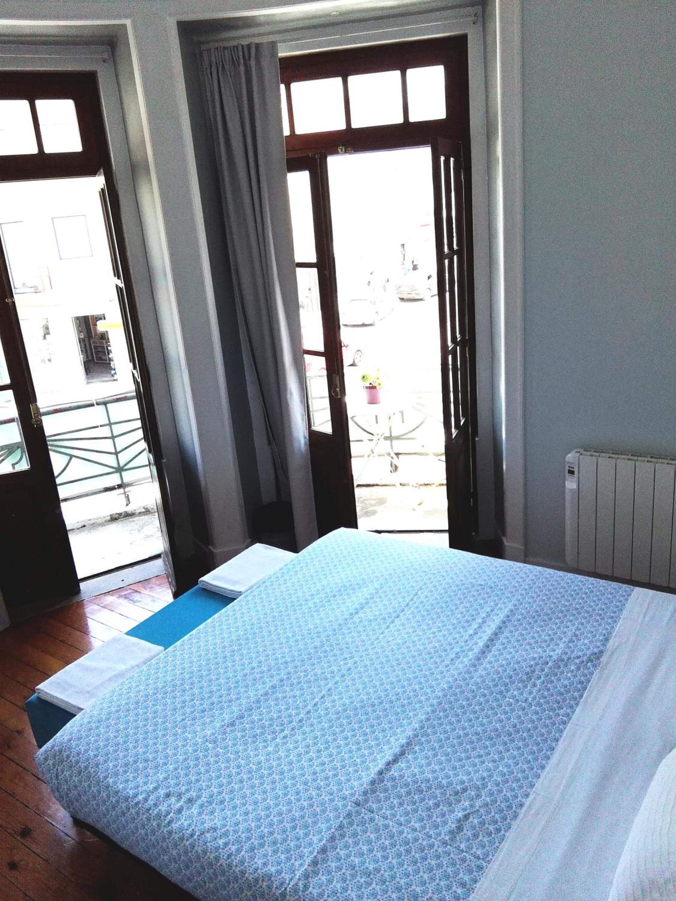 Double Room with Shared Bathroom photo 3