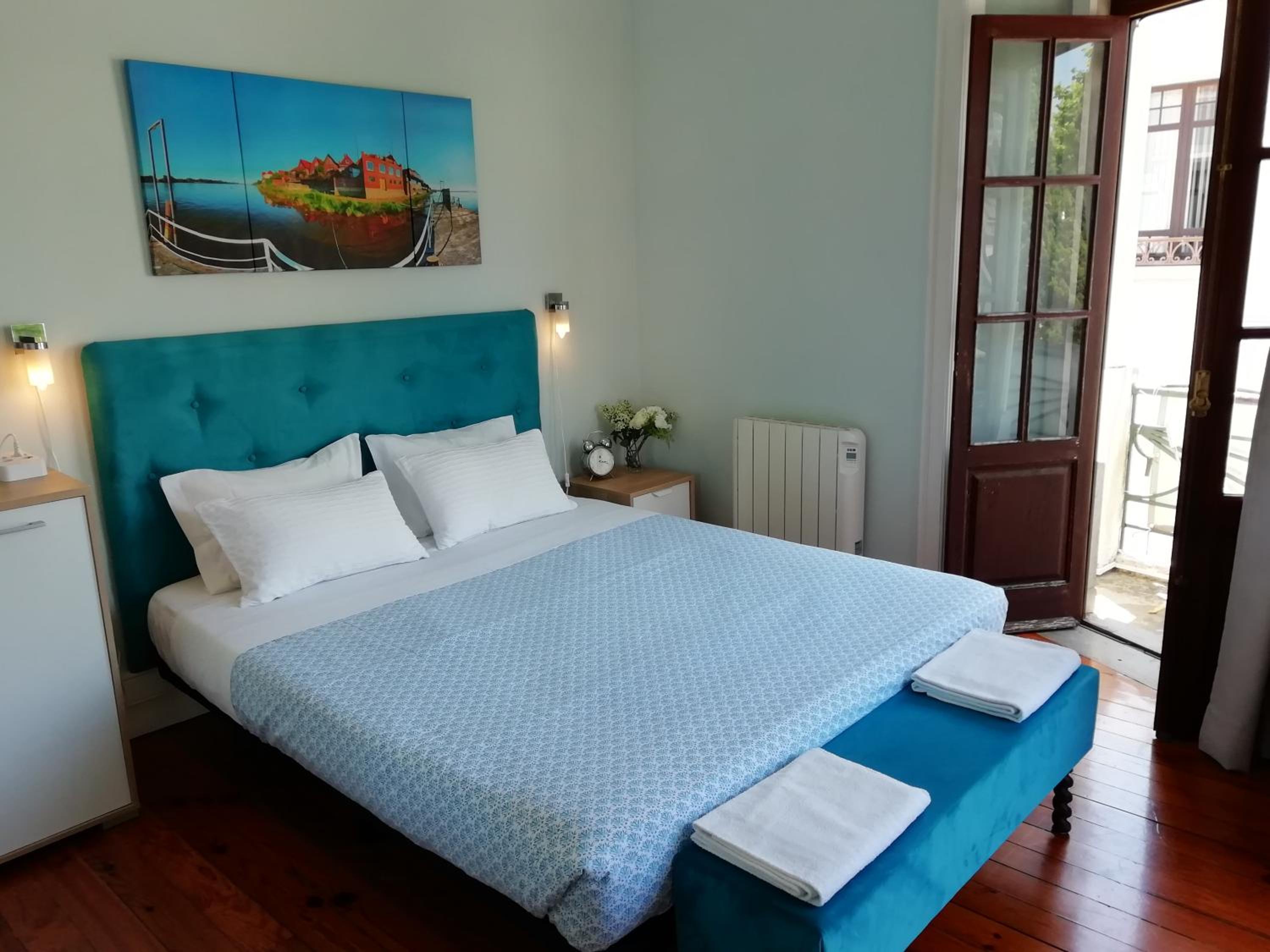 Double Room with Shared Bathroom photo 2