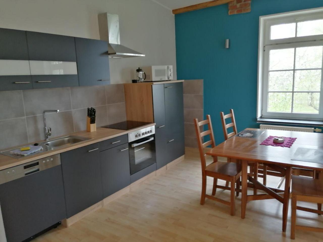 Three-Bedroom Apartment photo 2