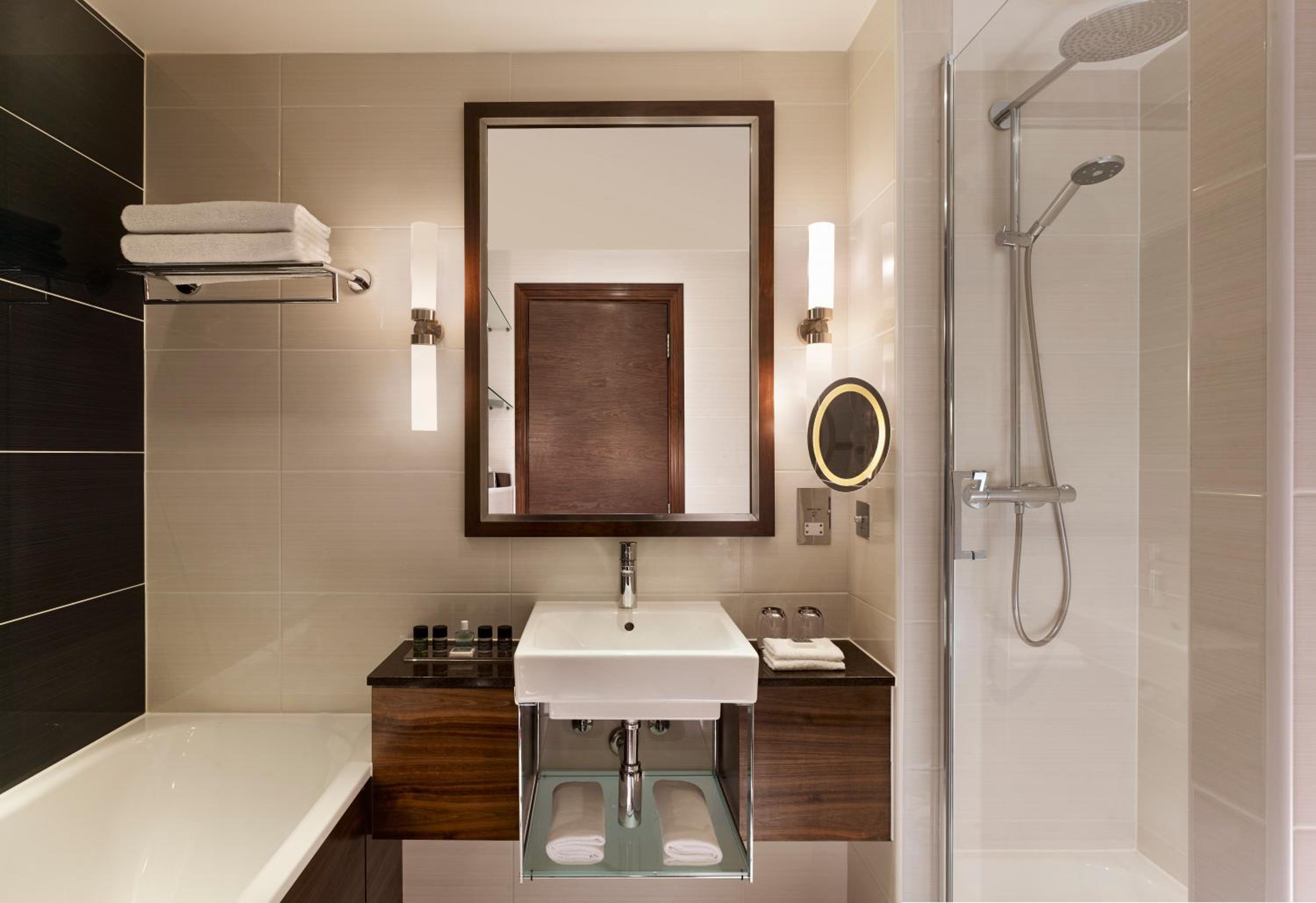 Premium King Room - Lounge Access - Photo 3
