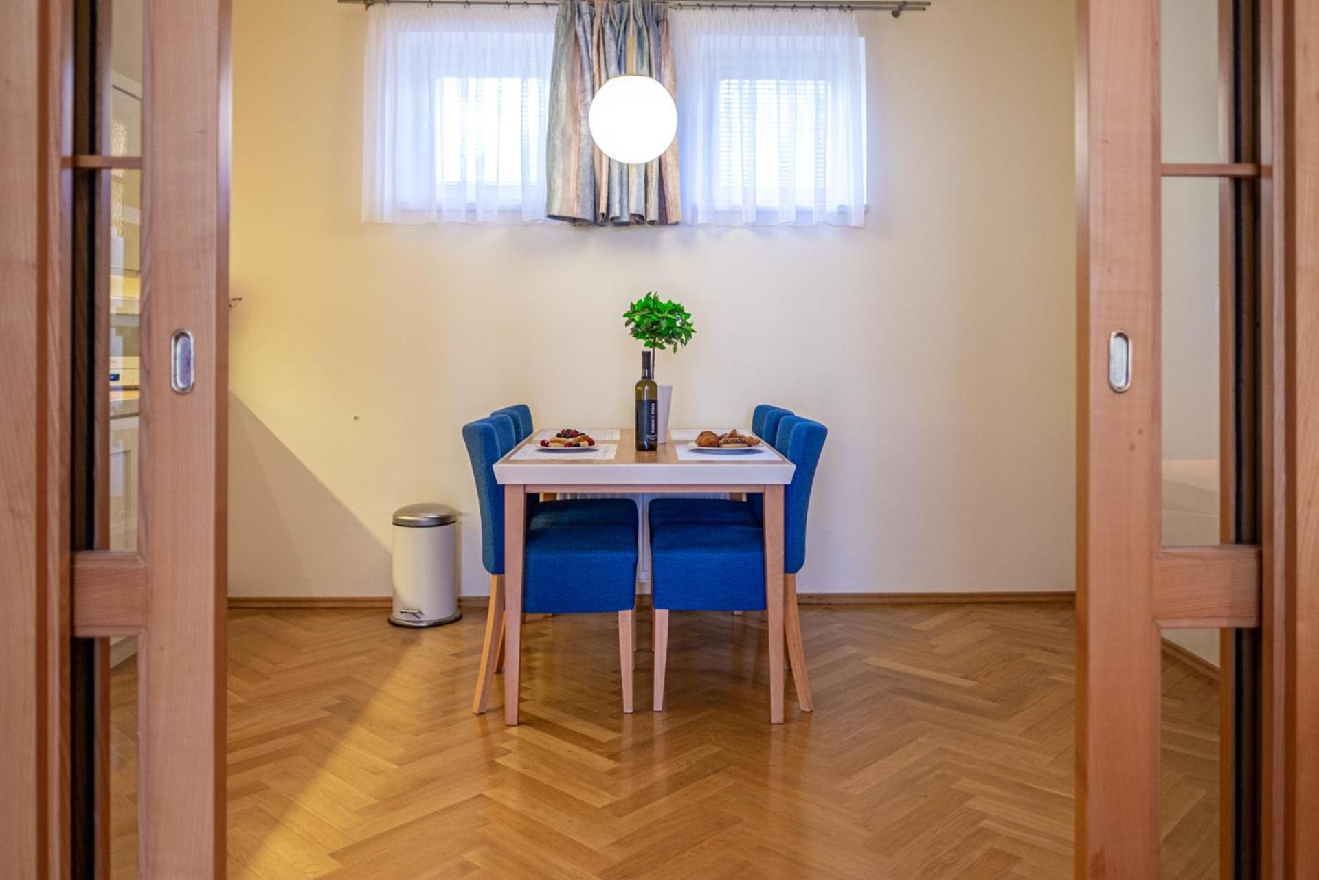 Deluxe Apartment - Photo 10
