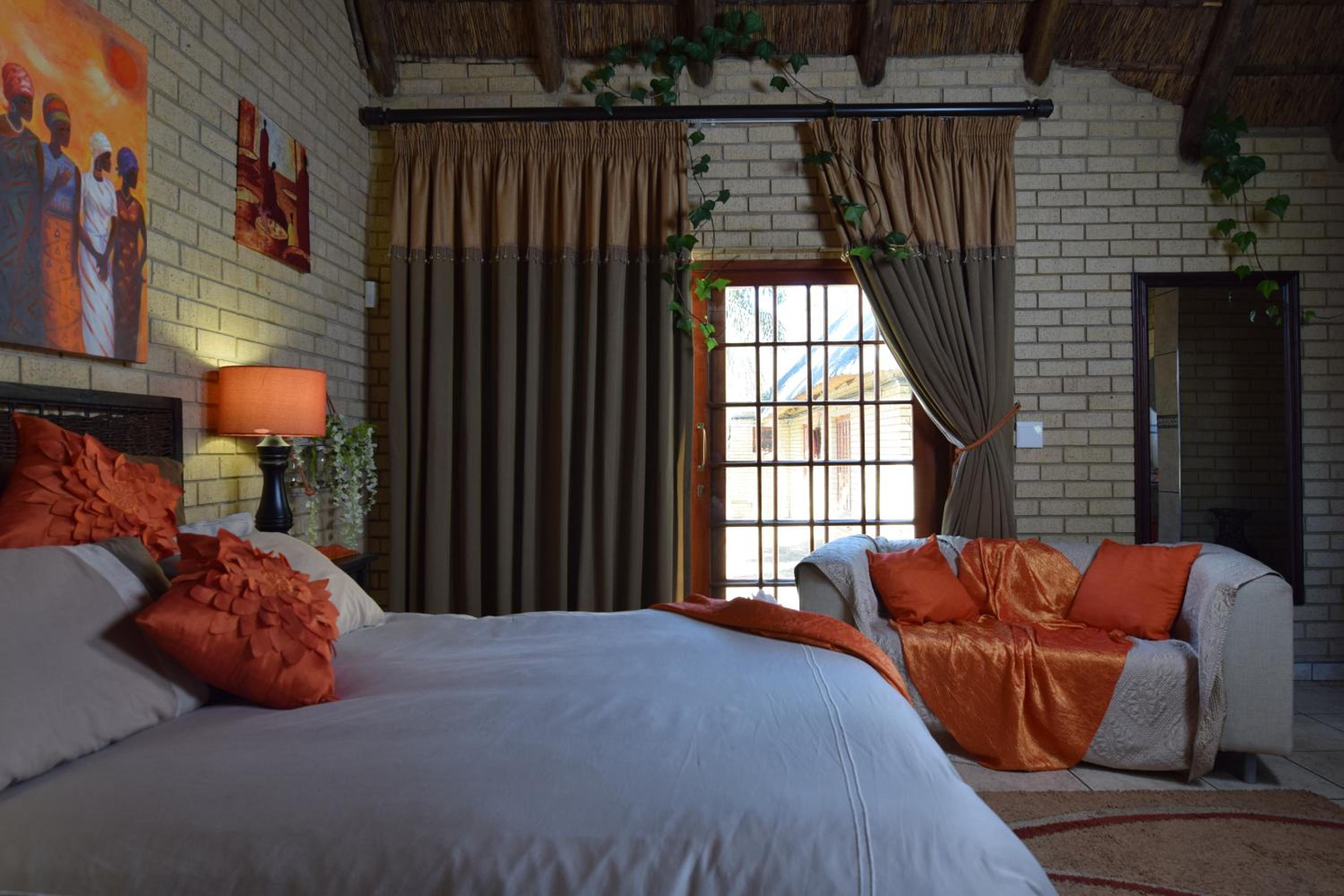 Standard Double Room - Photo 10