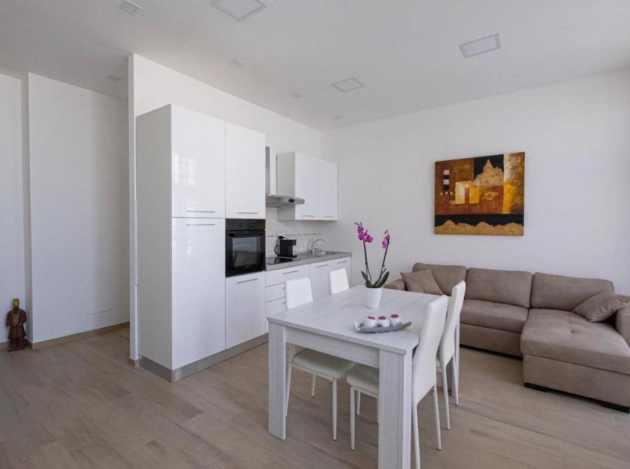 One-Bedroom Apartment - Photo 18