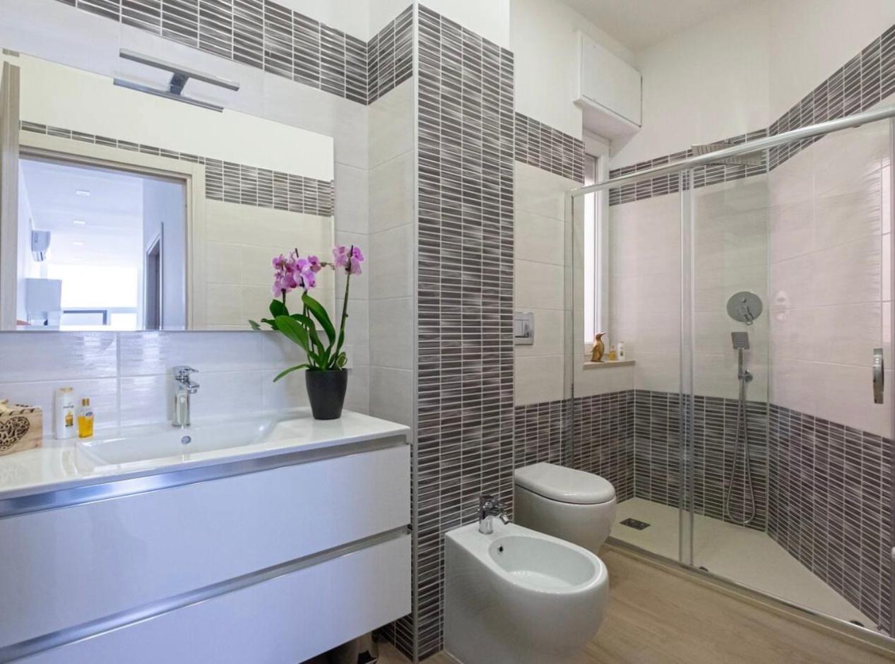 One-Bedroom Apartment - Photo 20