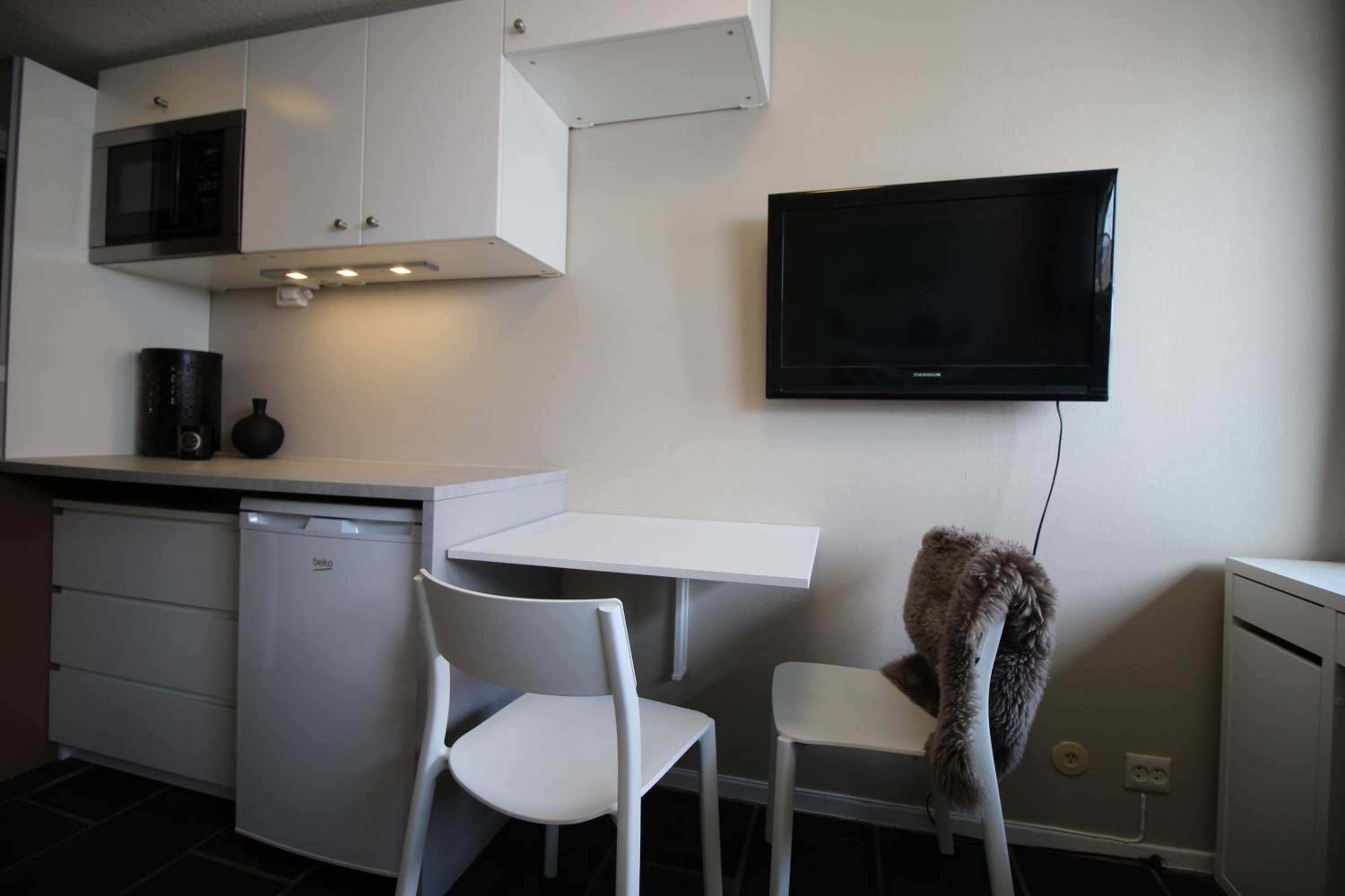 Studio Apartment photo 1