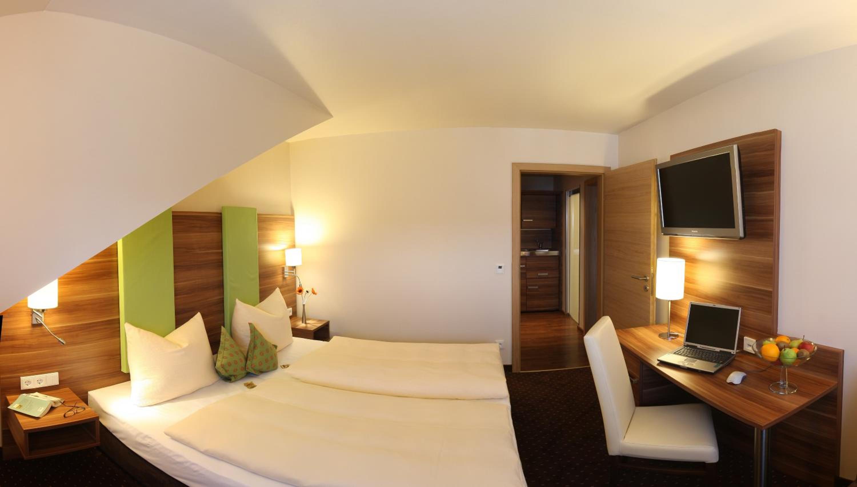 Family Two-Bedroom Suite photo 1
