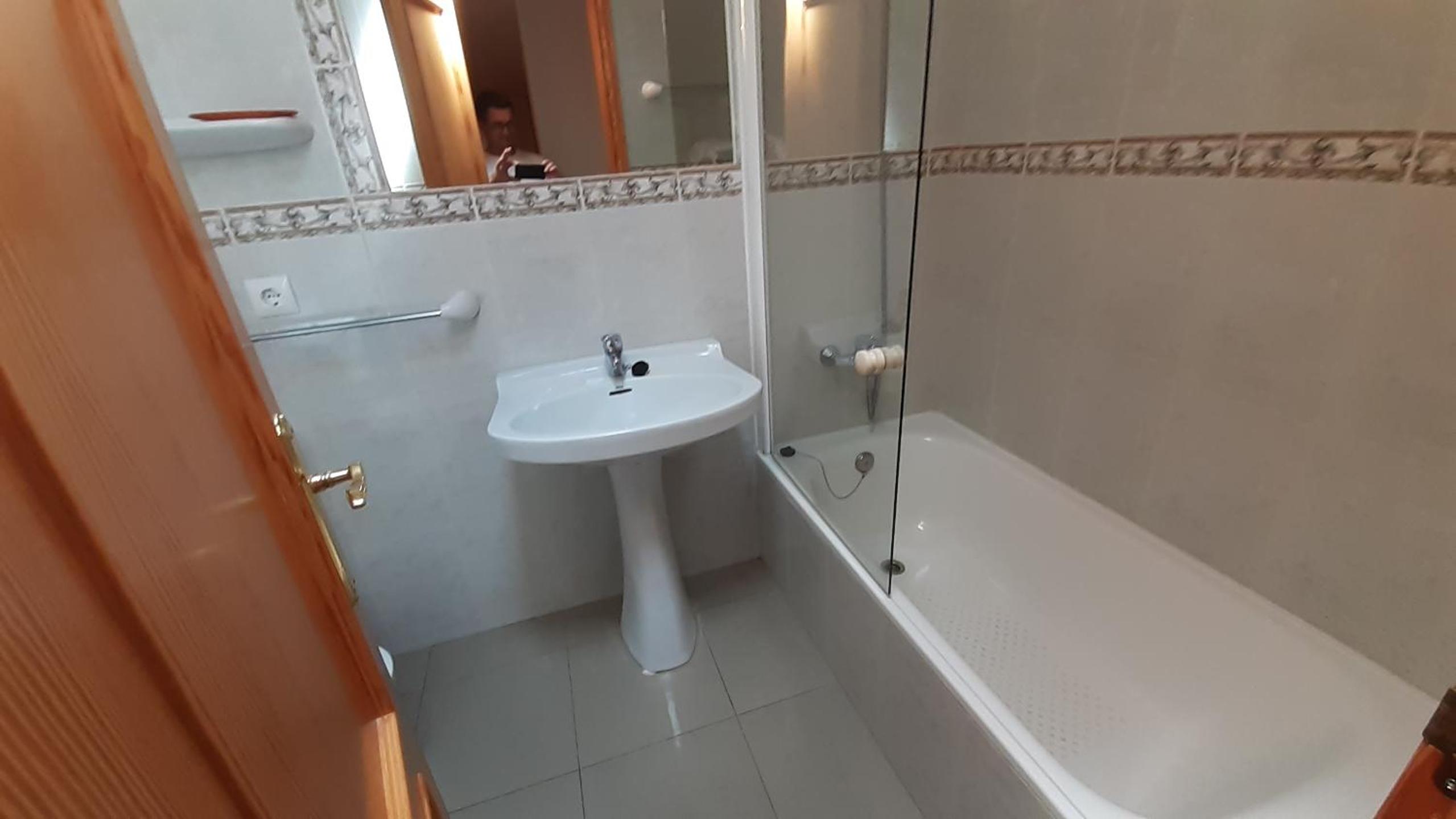 Triple Room with Private Bathroom photo 2