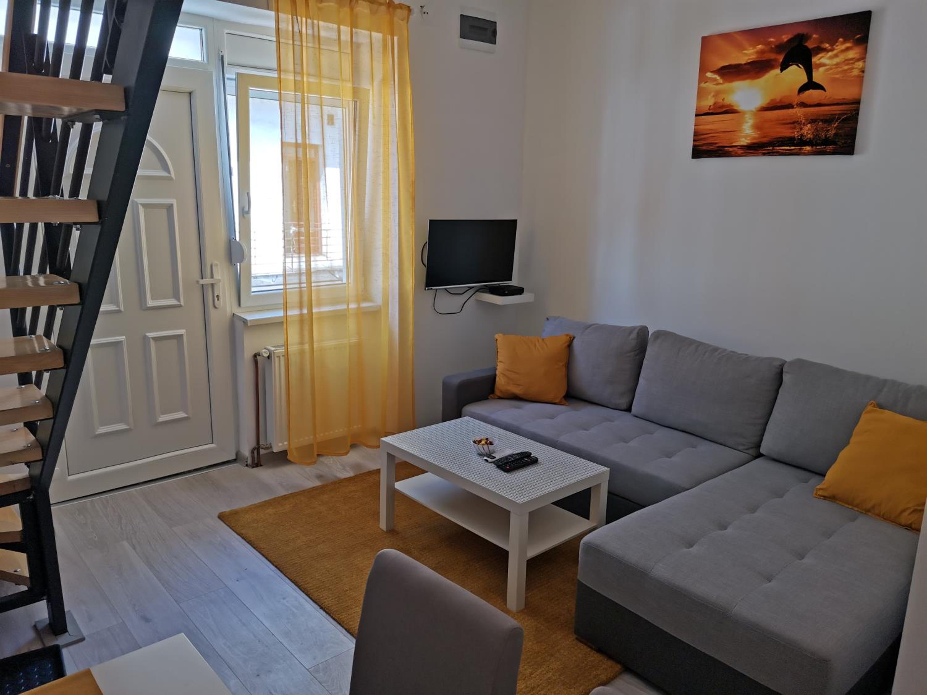 One-Bedroom Apartment - Photo 9
