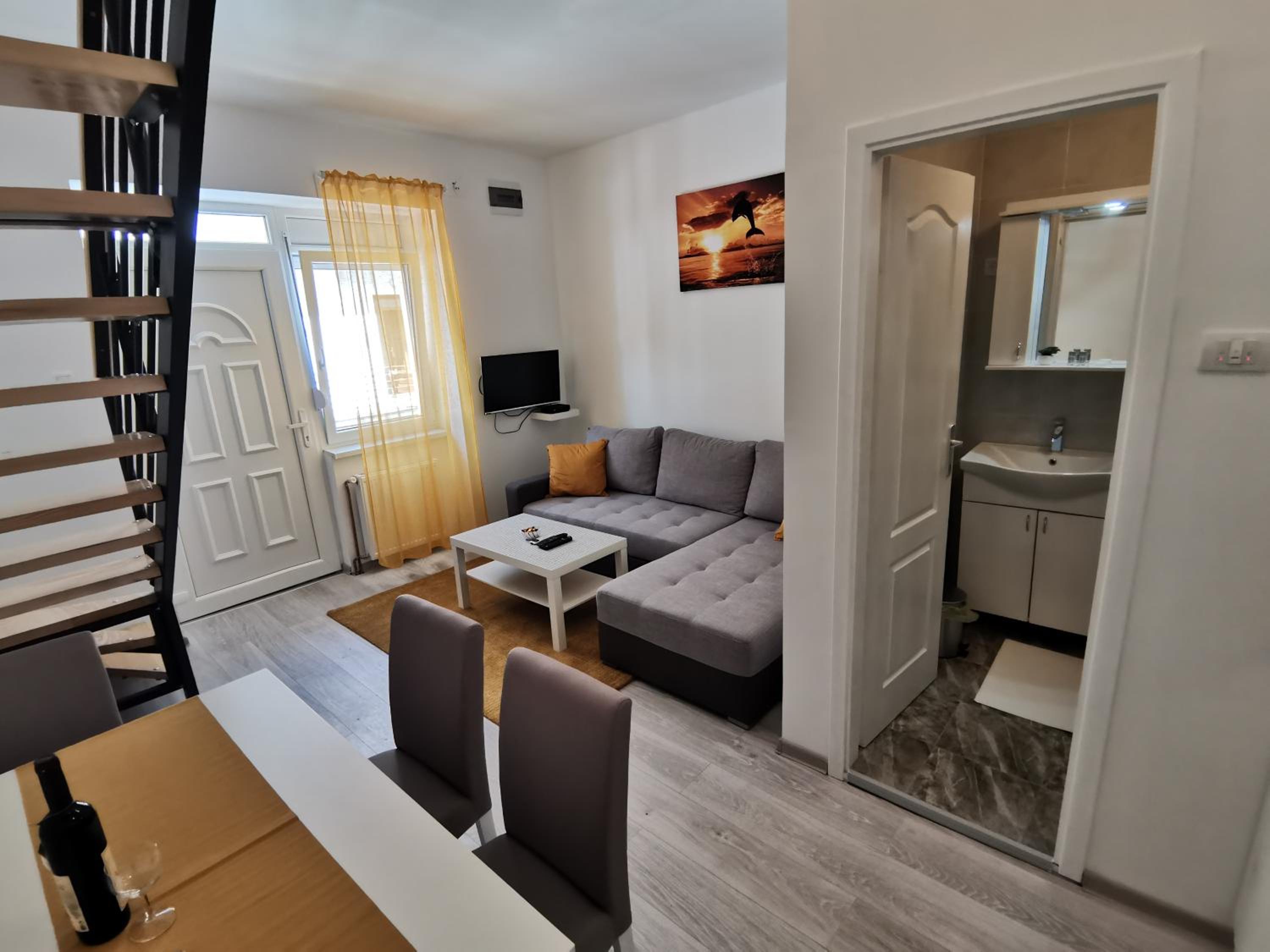 One-Bedroom Apartment - Photo 19
