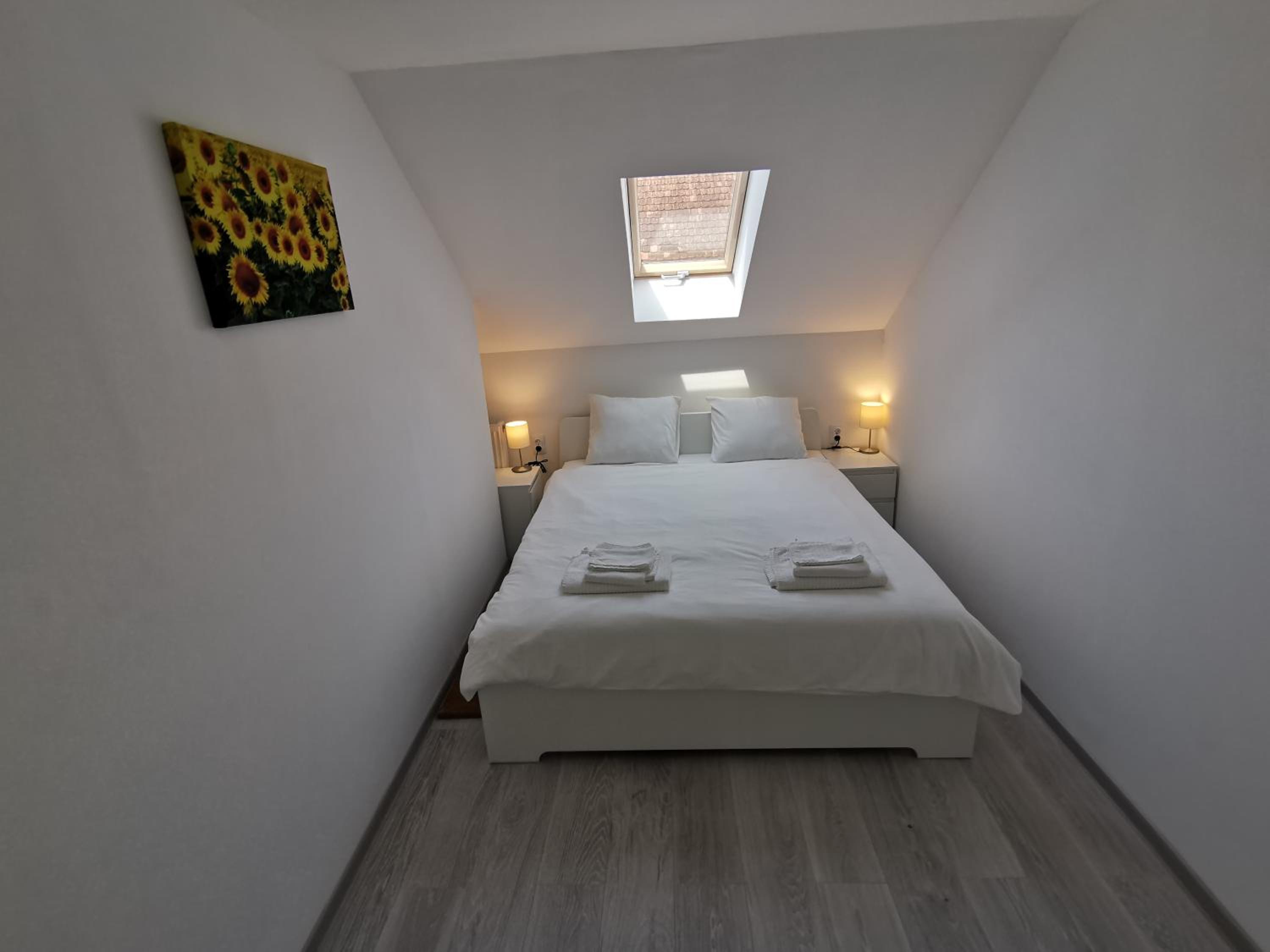One-Bedroom Apartment - Photo 31