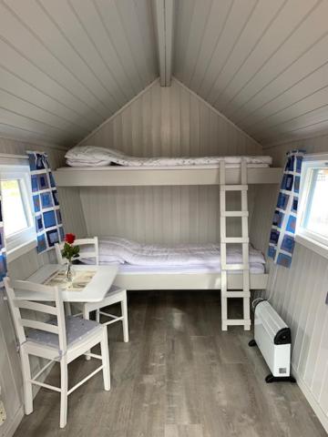Twin Room With Shared Bathroom photo 1