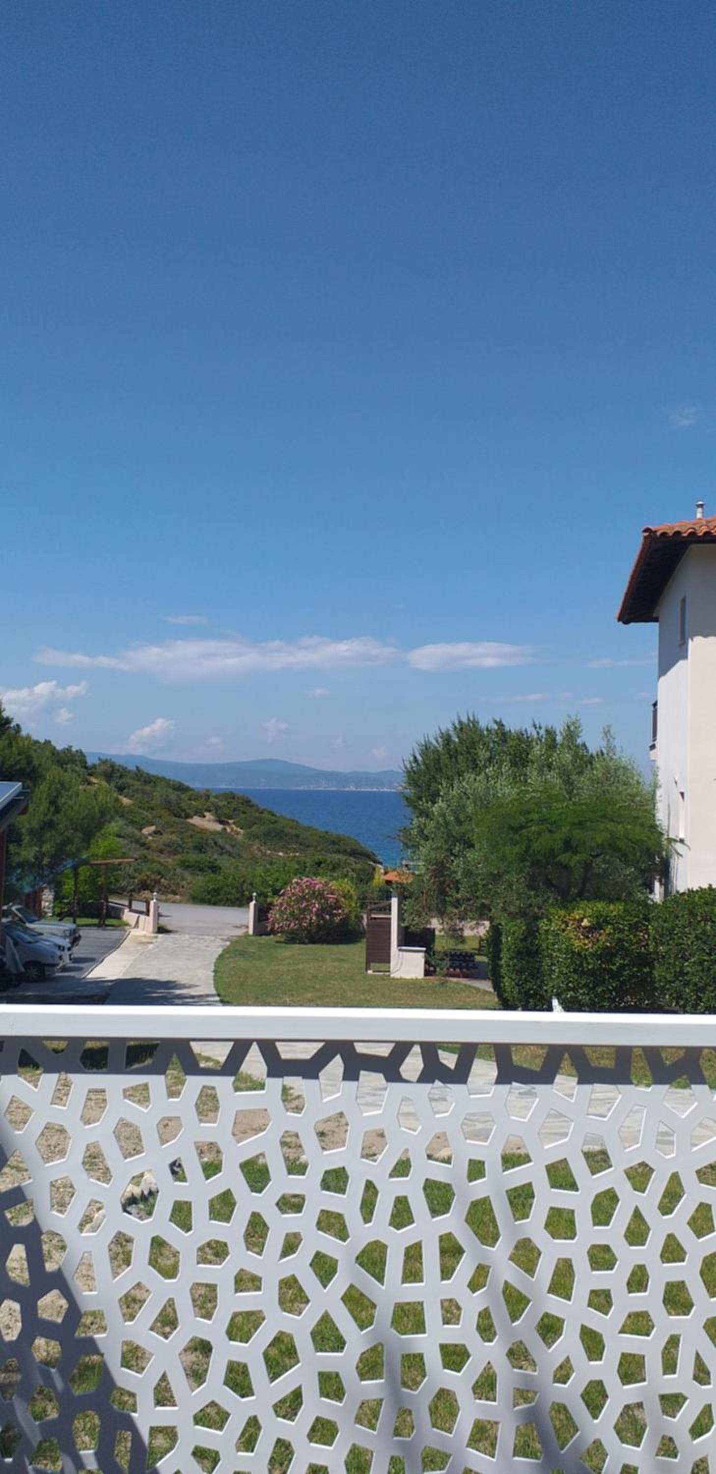 Deluxe Bungalow photo 3