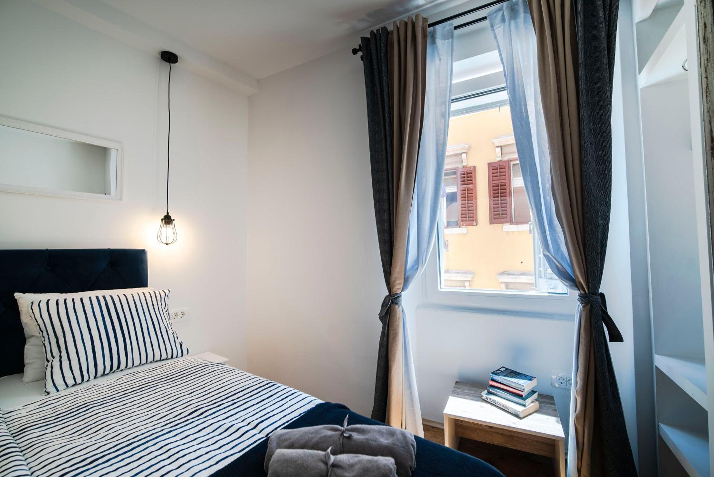Double Room - Photo 10