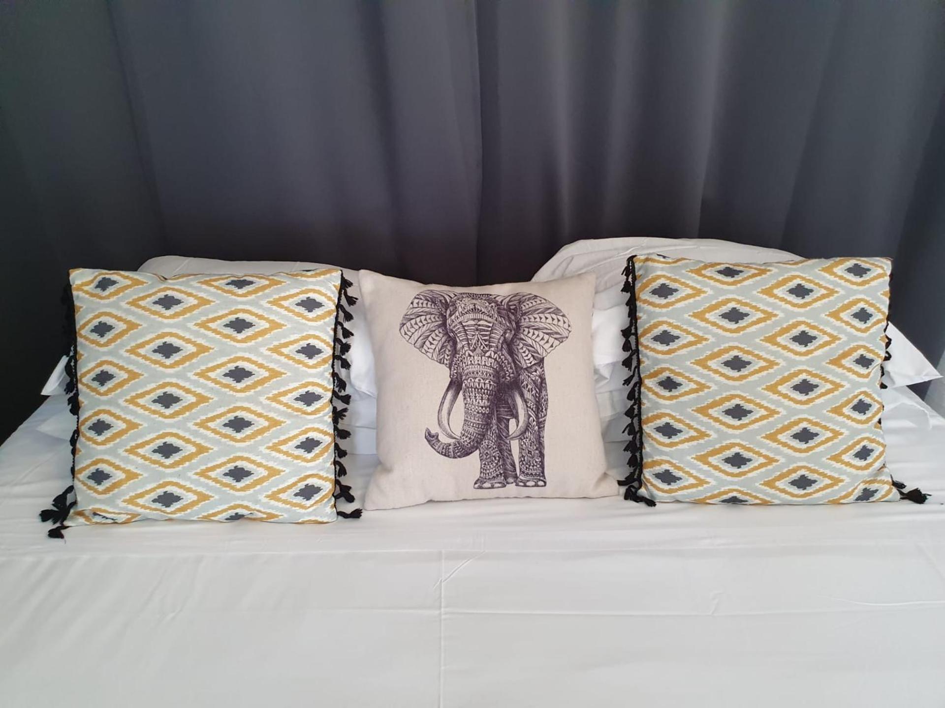 Double Room with Balcony - Photo 16